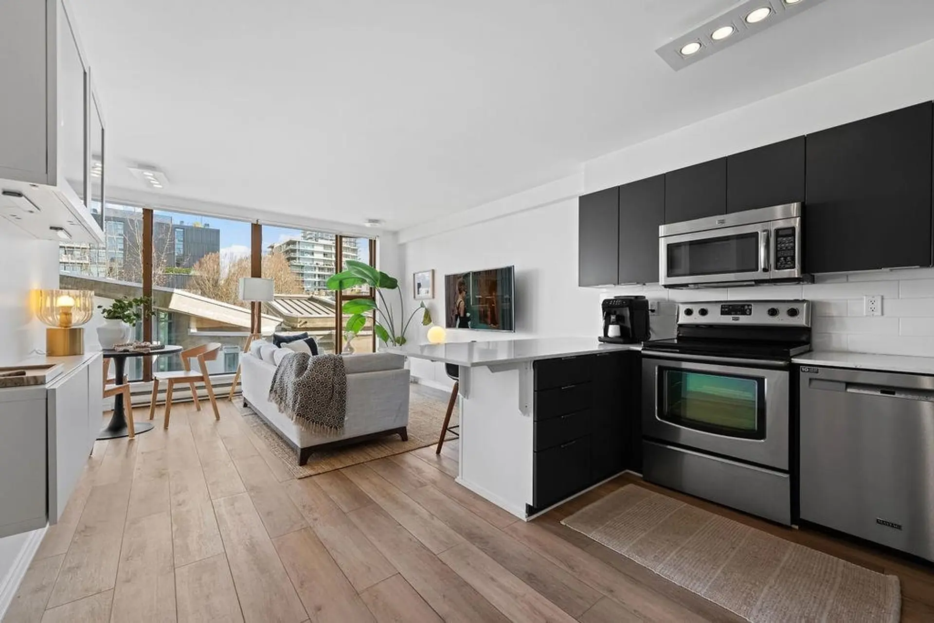 Property at #404 1633 W 8th Avenue, Vancouver, BC