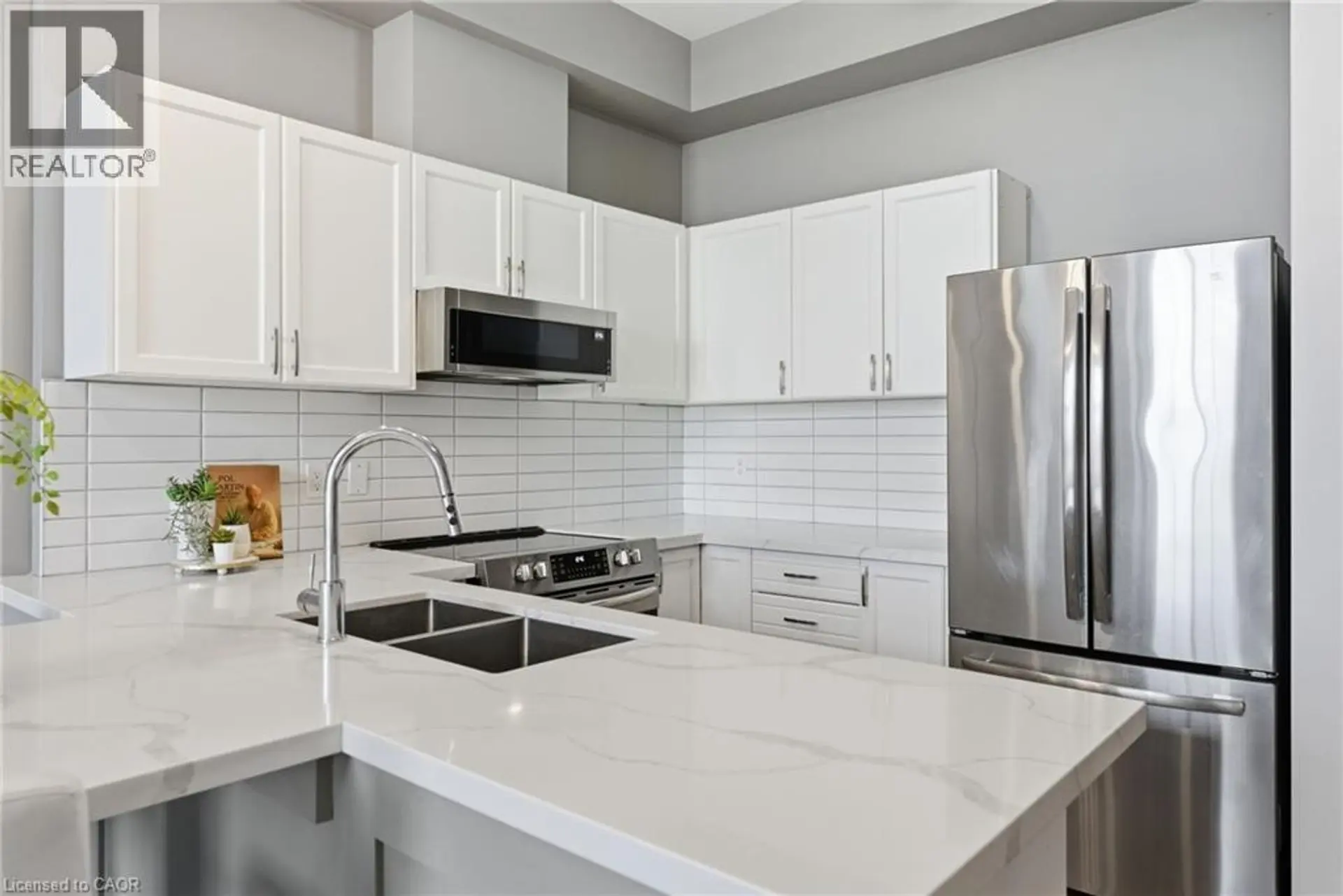 #322 262 DUNDAS Street E - Image 8