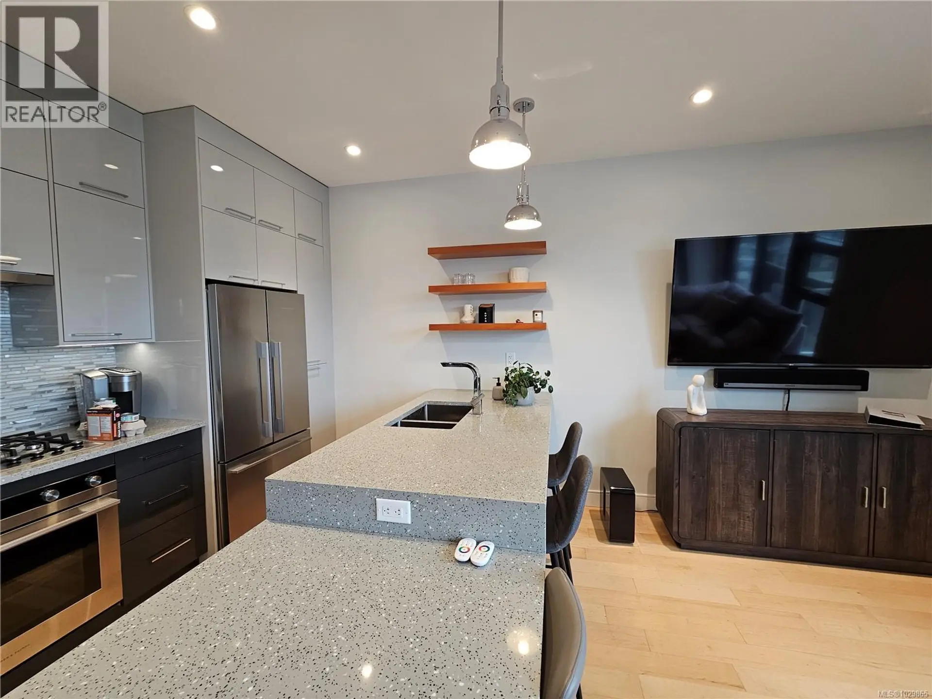 #S312 1411 Cook St - Image 13