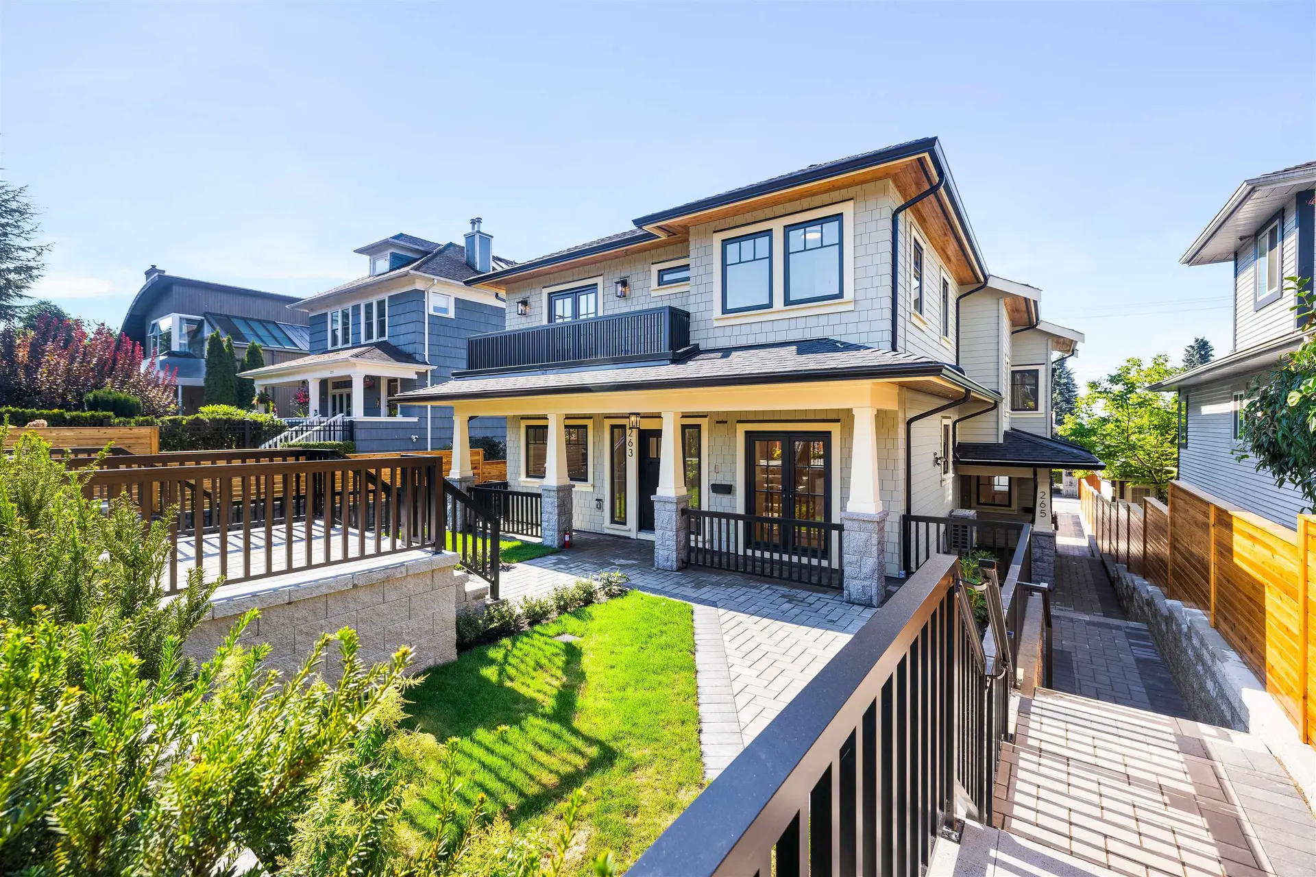 Property at 265 W 6th Street, North Vancouver, BC