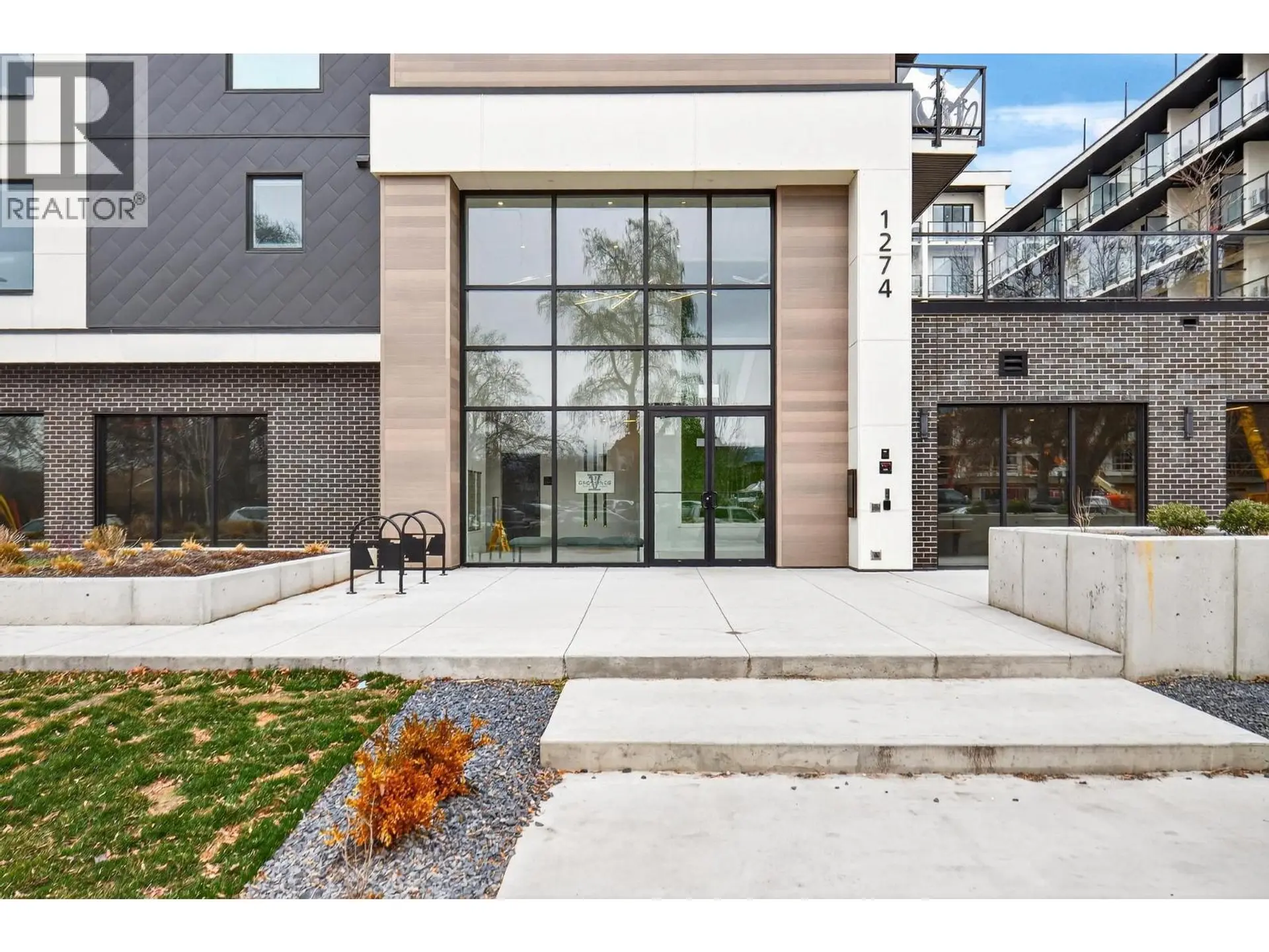 Property at #440 1274 Devonshire Avenue, Kelowna, BC