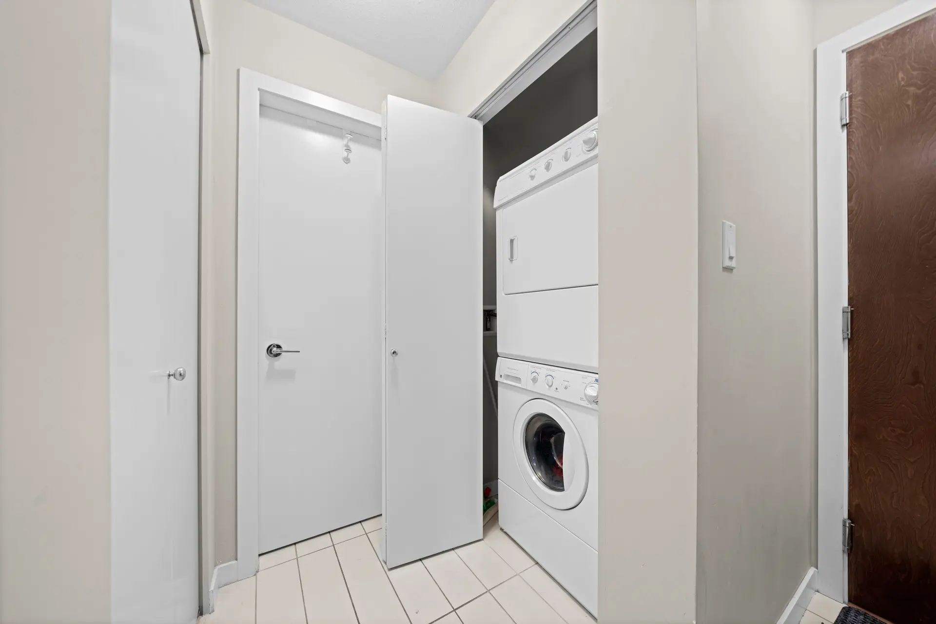 #209 7337 Macpherson Avenue - Image 10