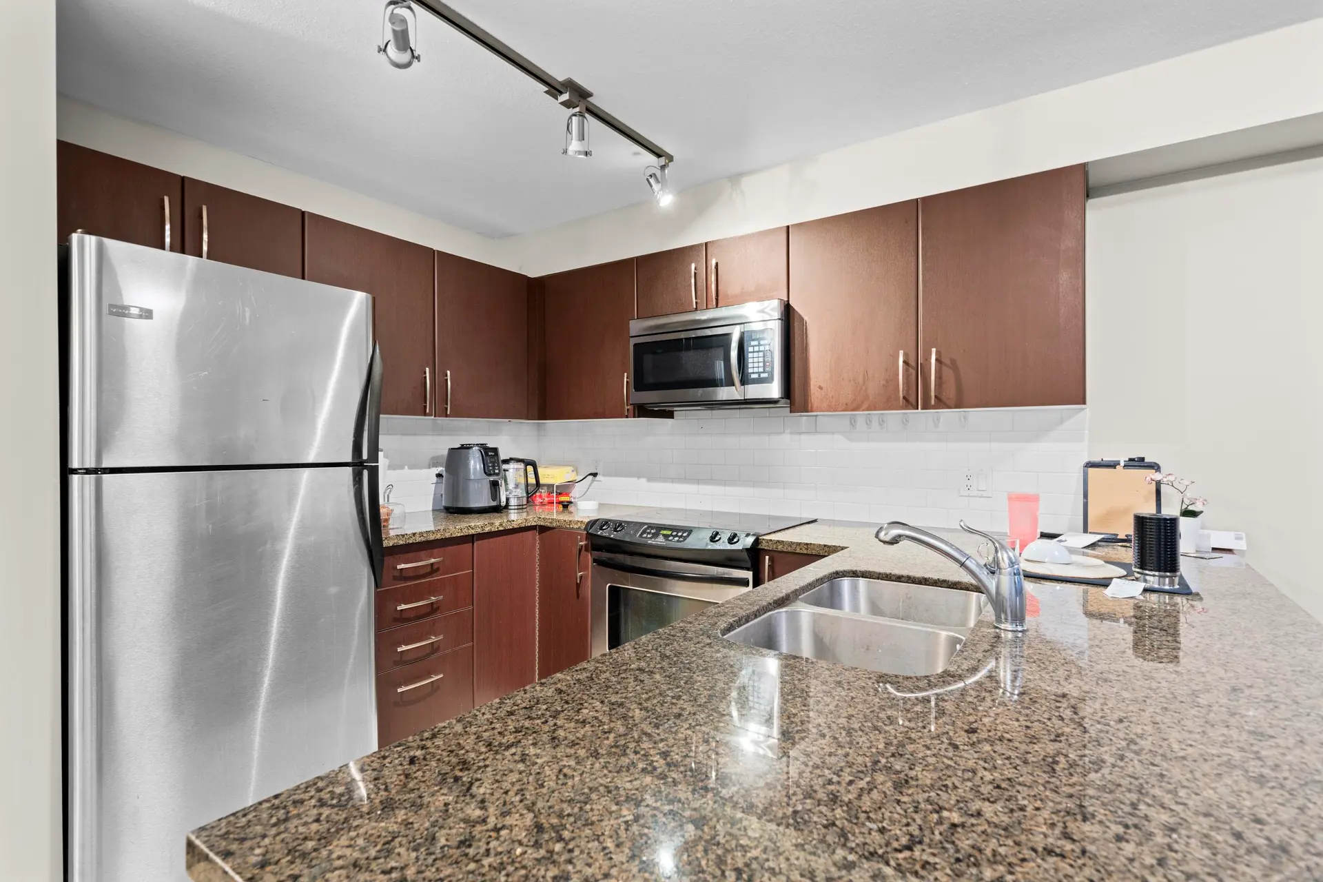#209 7337 Macpherson Avenue - Image 4