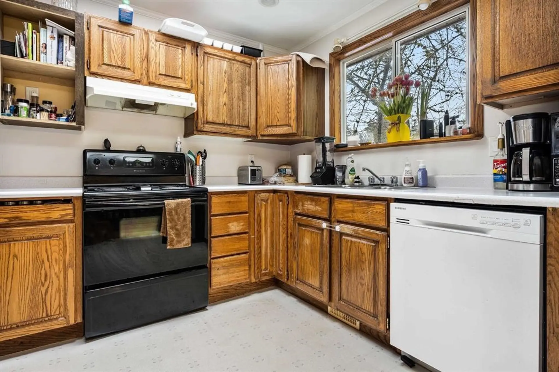 2655 Stewart Crescent - Image 5