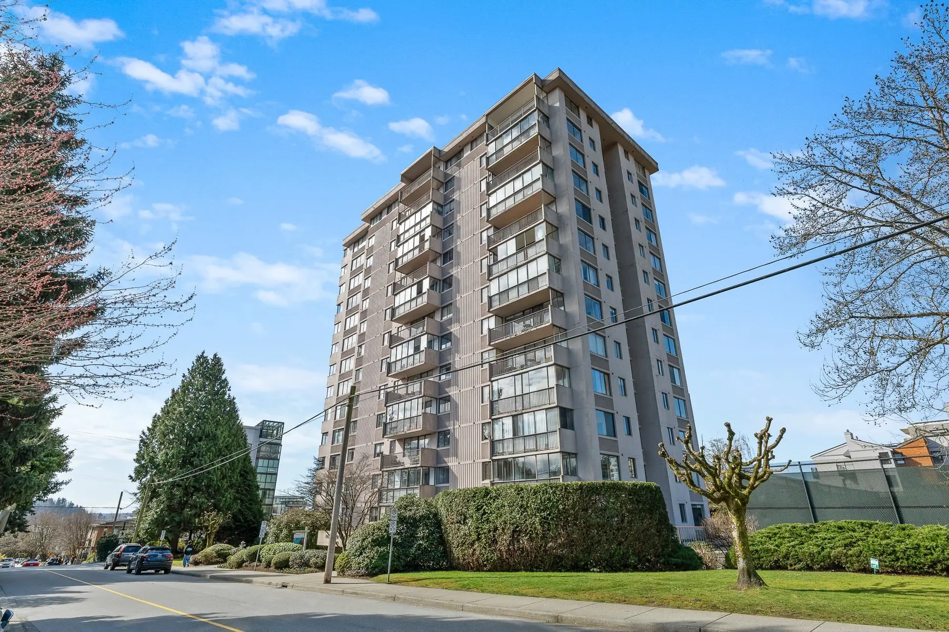 Property at #1405 555 13th Street, West Vancouver, BC