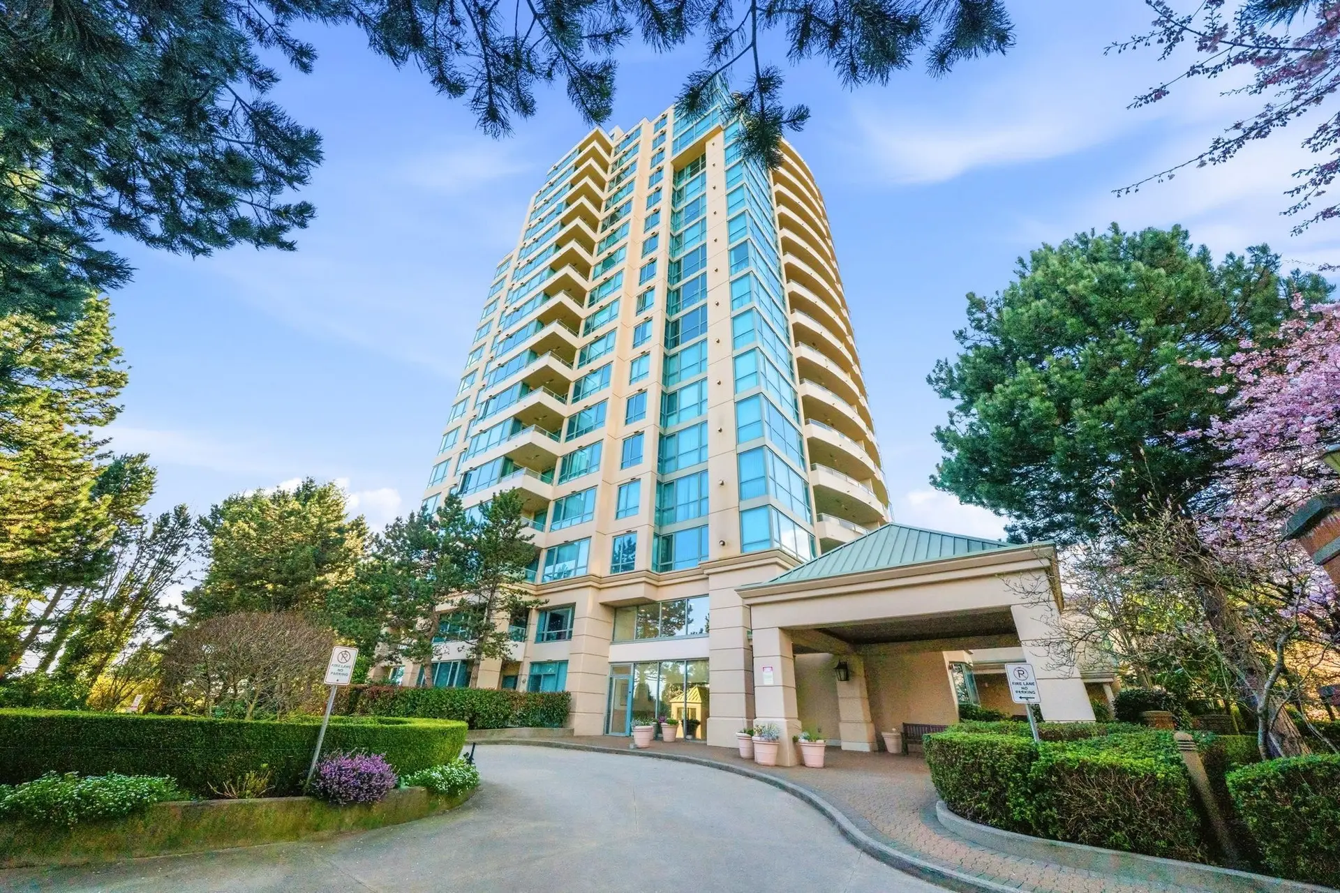Property at #1003 6622 Southoaks Crescent, Burnaby, BC