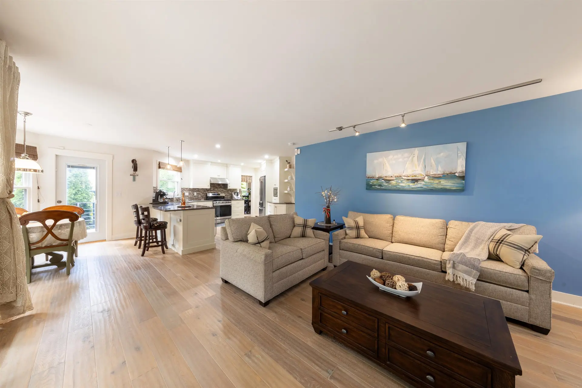 12576 18 Avenue - Image 8