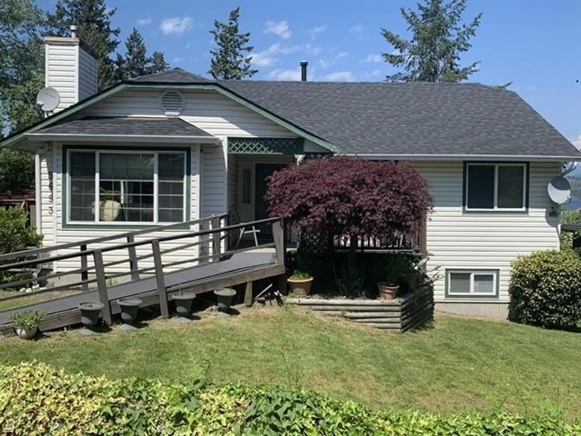 Property at 5693 Porpoise Bay Road, Sechelt, BC