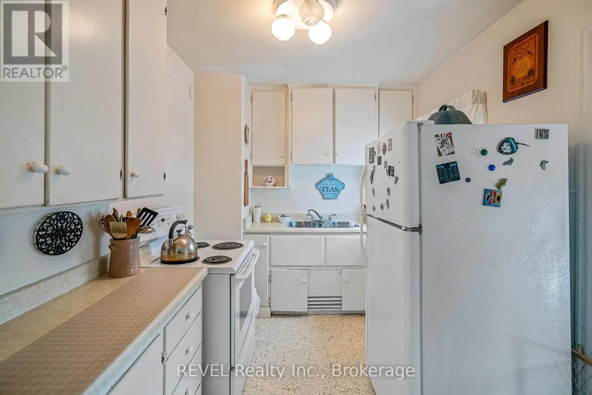 18 VALLEY ROAD - Image 8