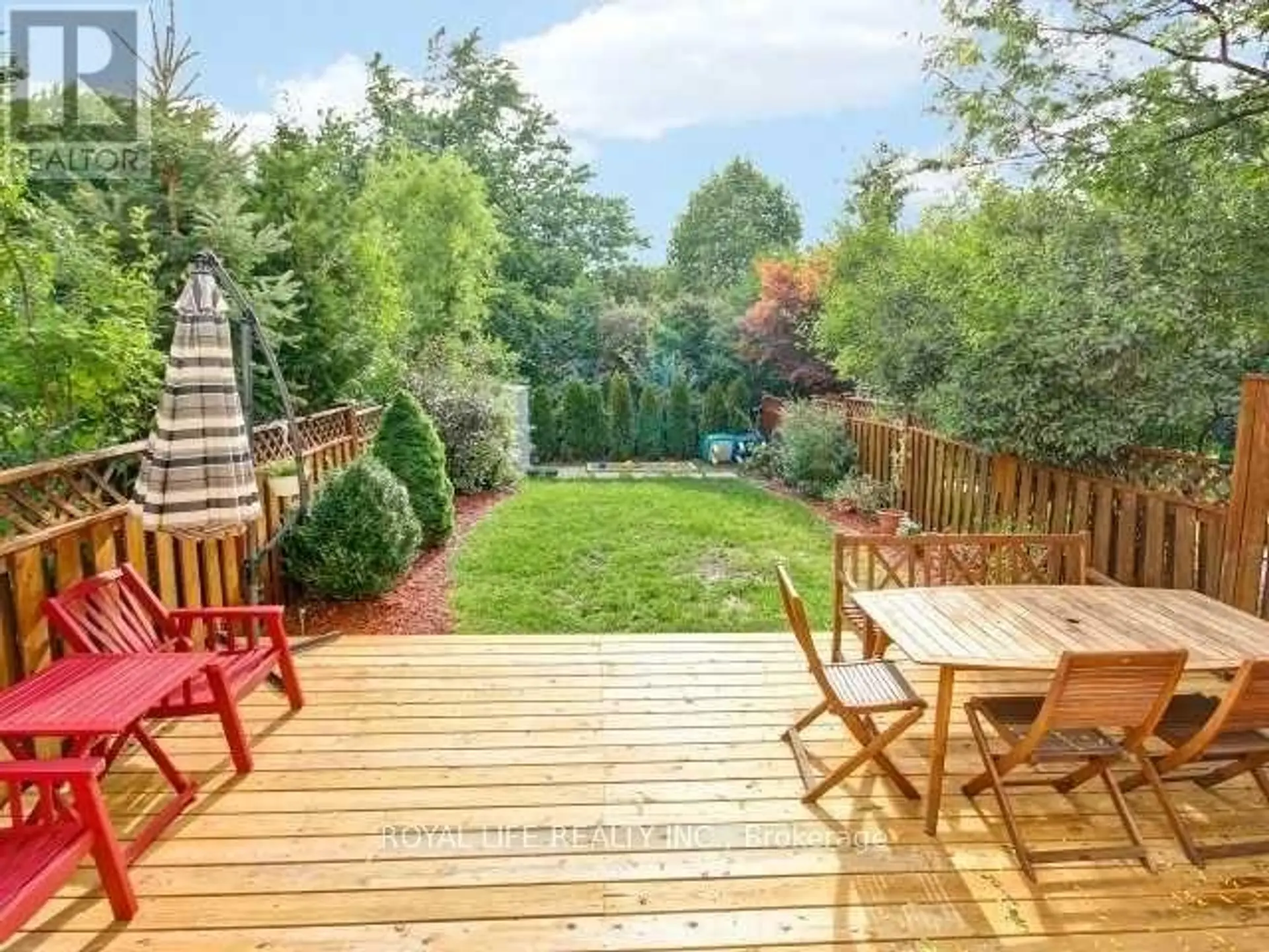 1070 LINDSAY DRIVE - Image 20