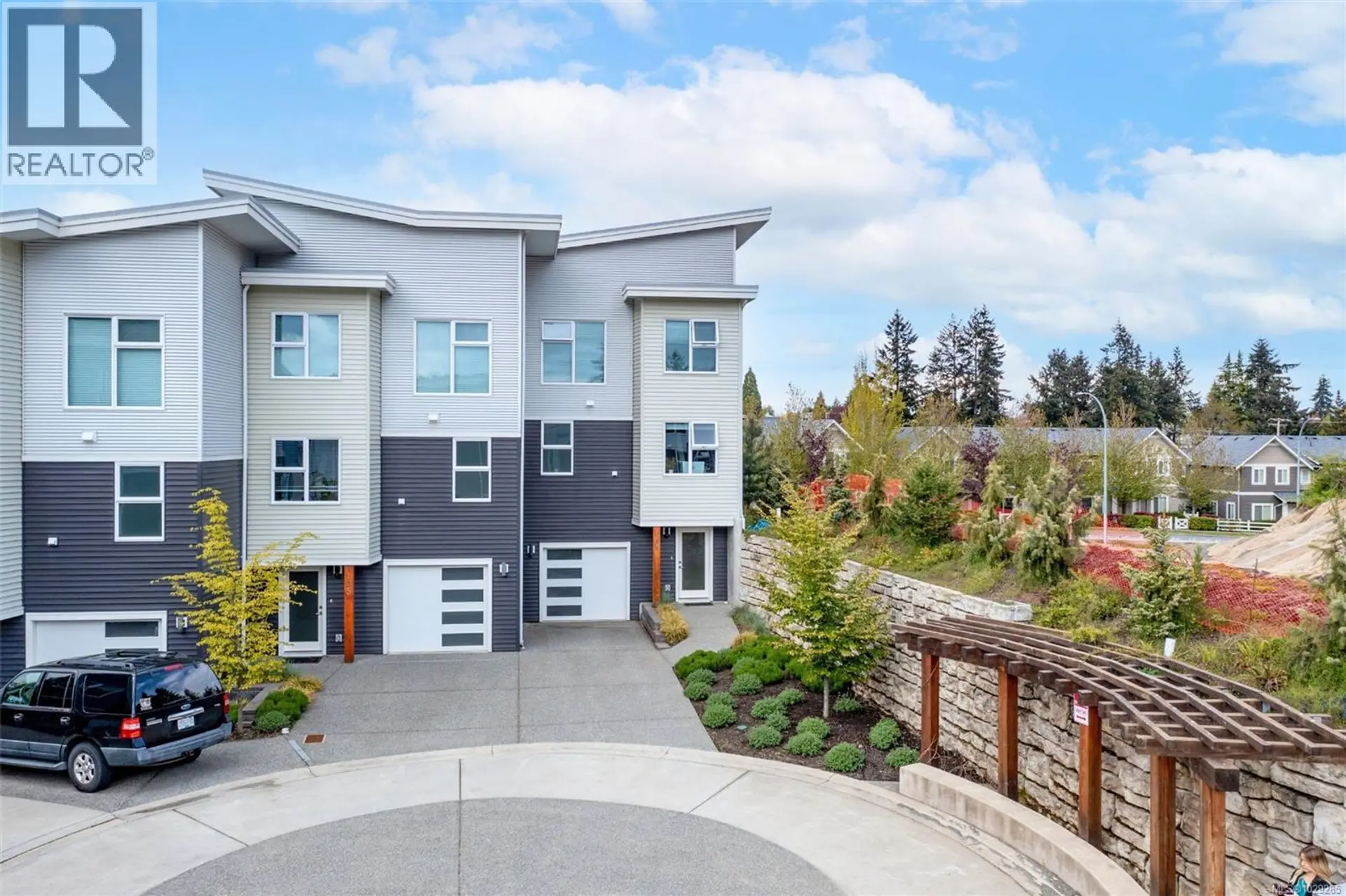 Property at #106 1800 Summerhill Pl, Nanaimo, BC