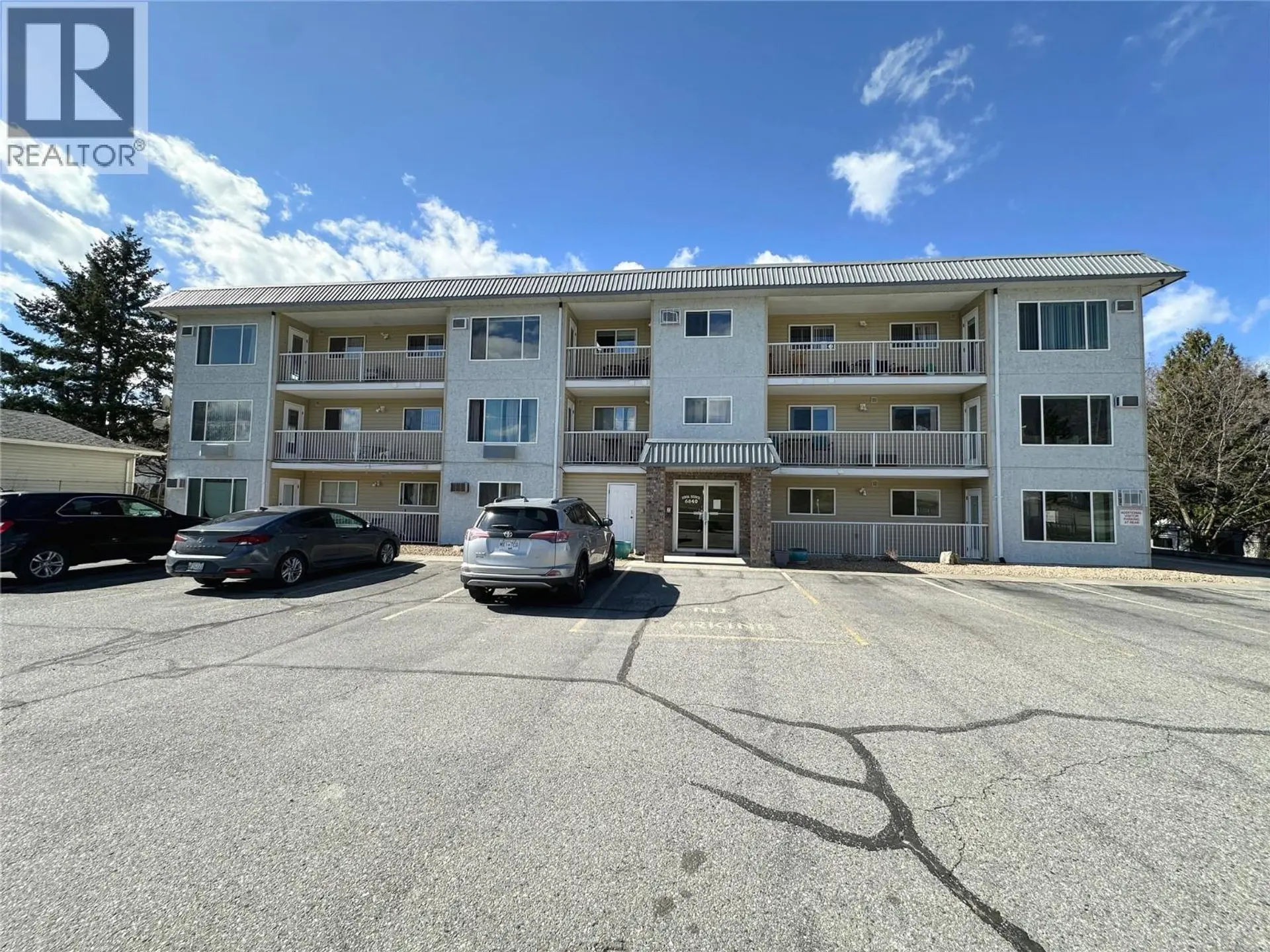 #208 6840 89TH Street - Image 17