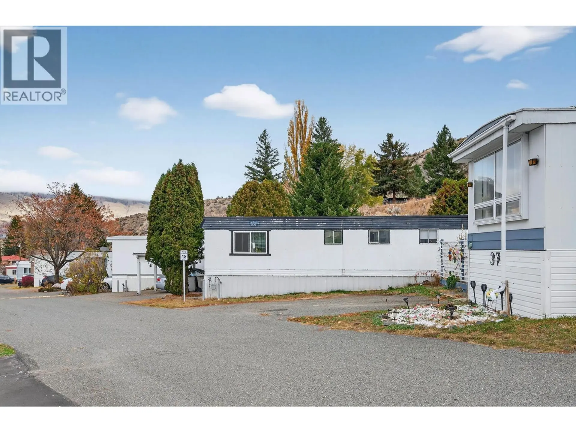 #37 1175 ROSE HILL Road - Image 2