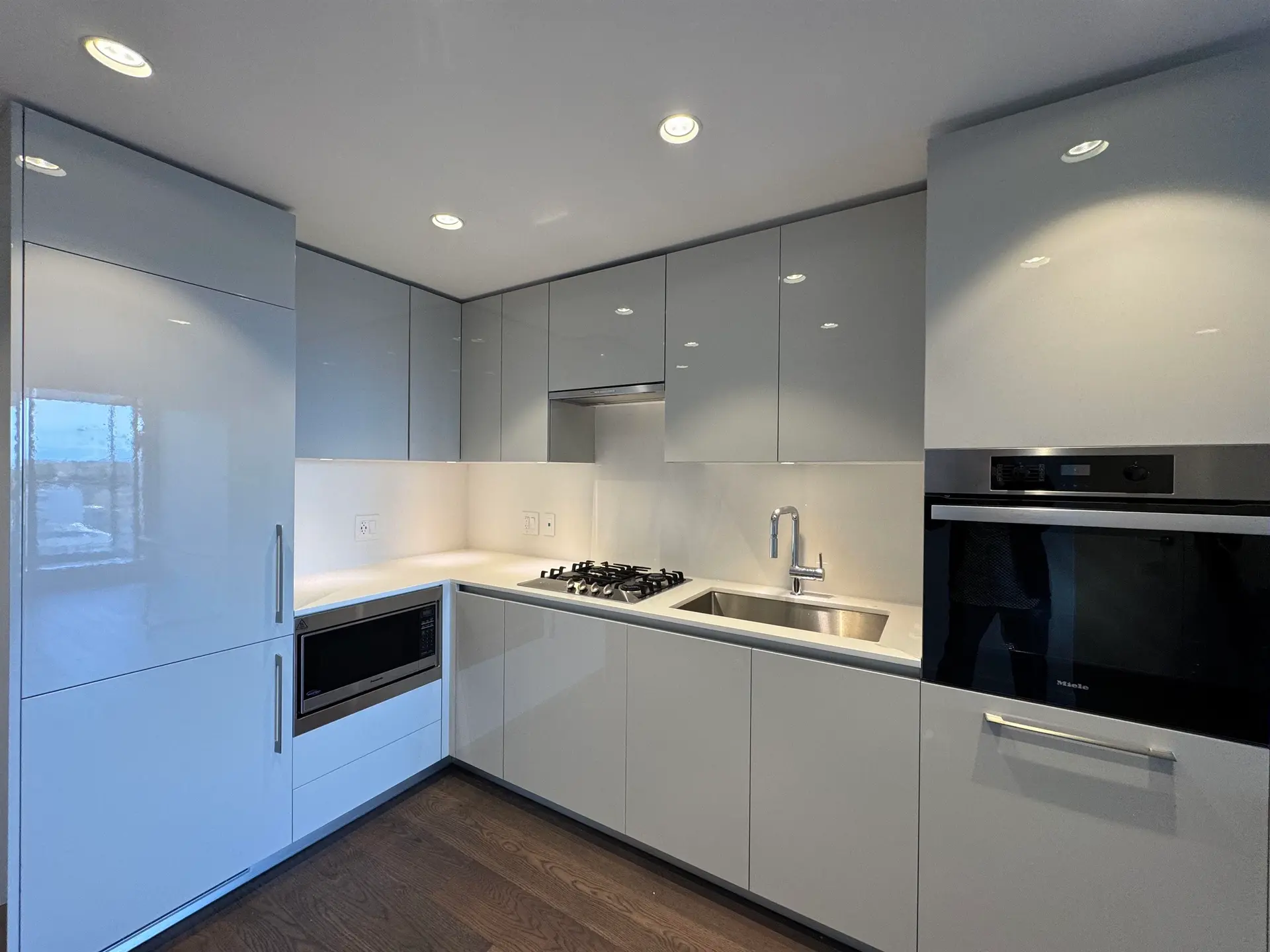 #1510 5788 Gilbert Road - Image 3