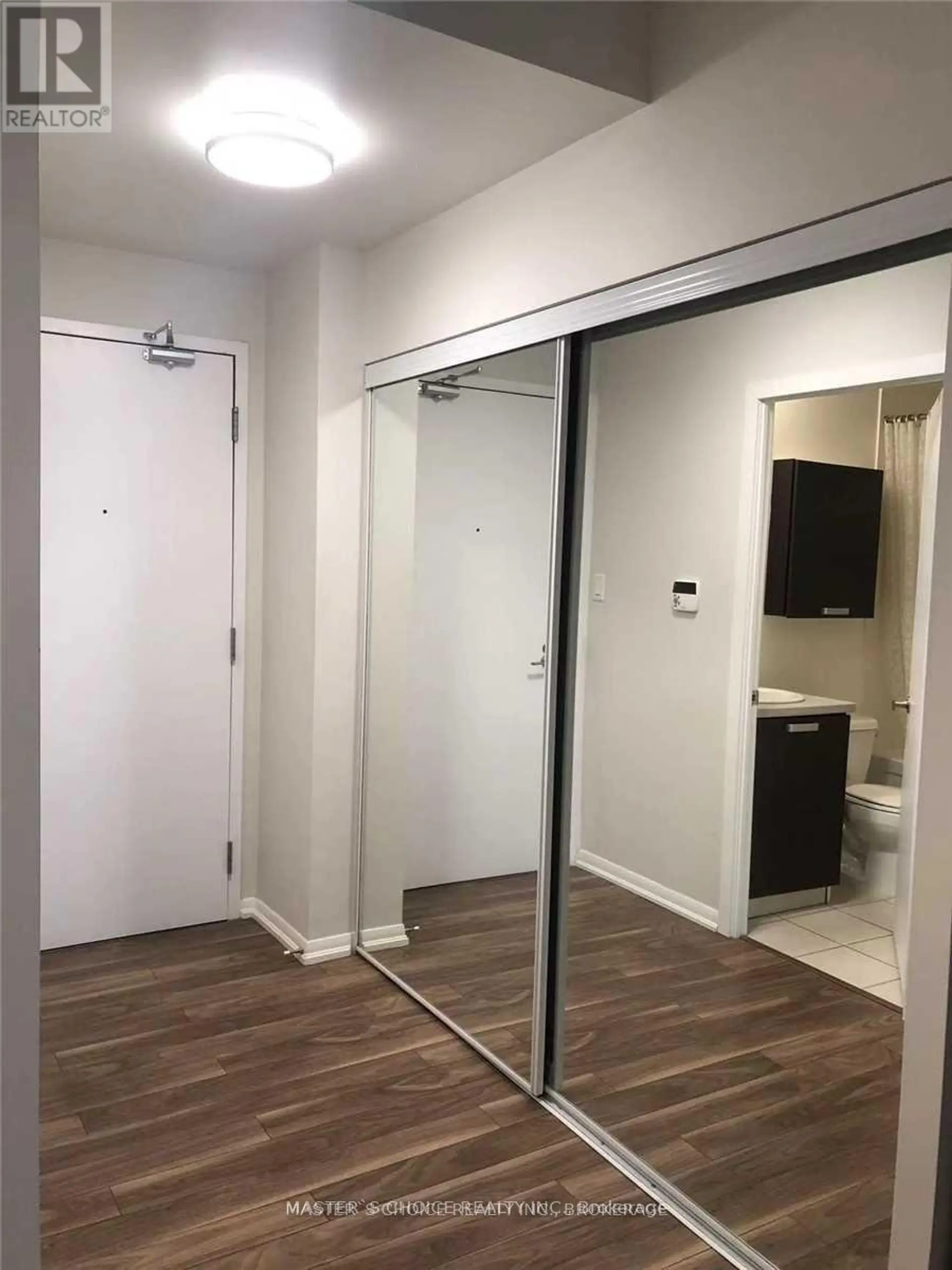 #2408 38 GRENVILLE STREET - Image 4