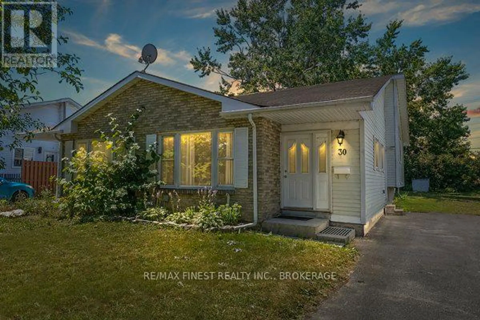 30 WOODSTONE CRESCENT - Image 1