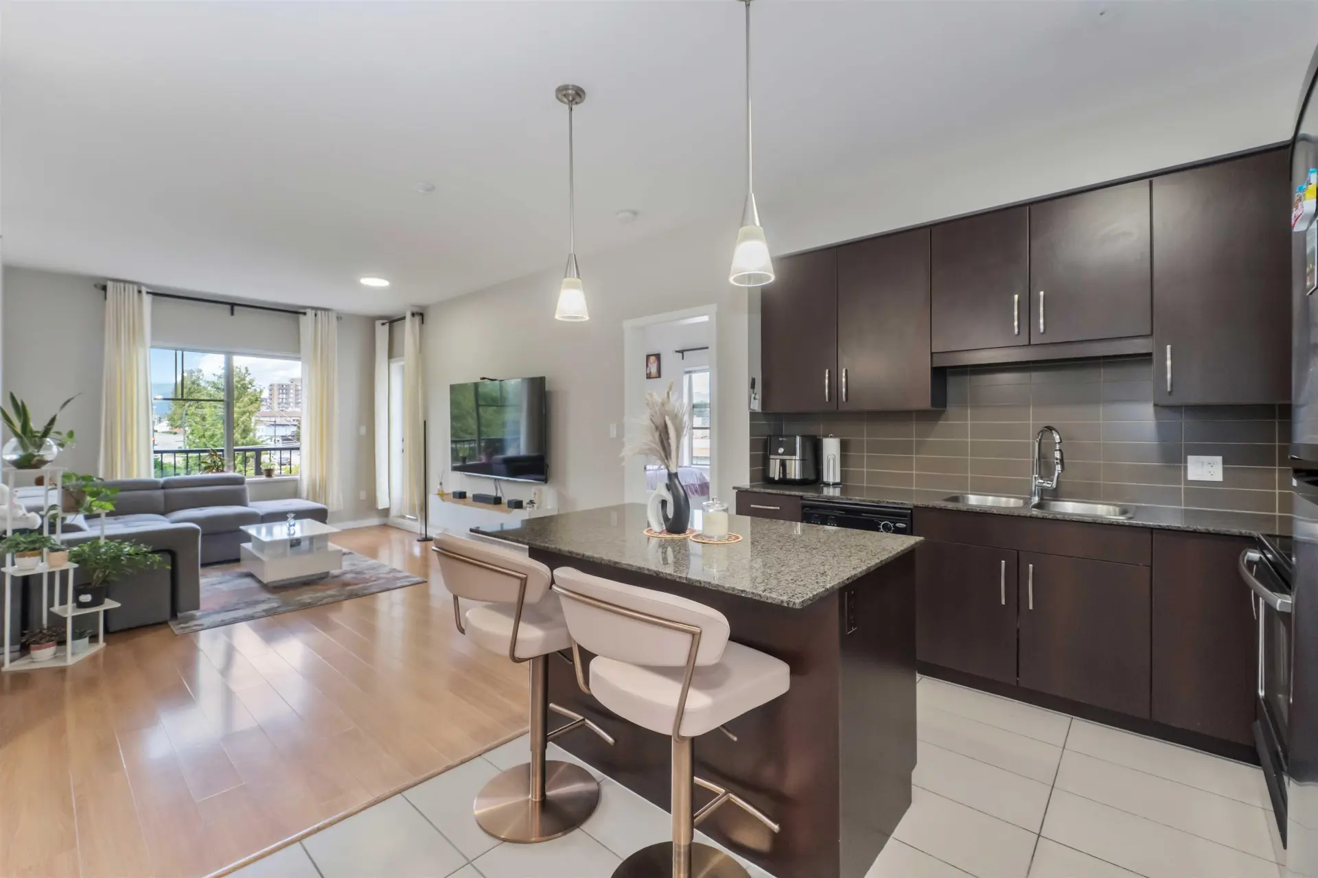 Property at #404 22290 North Avenue, Maple Ridge, BC
