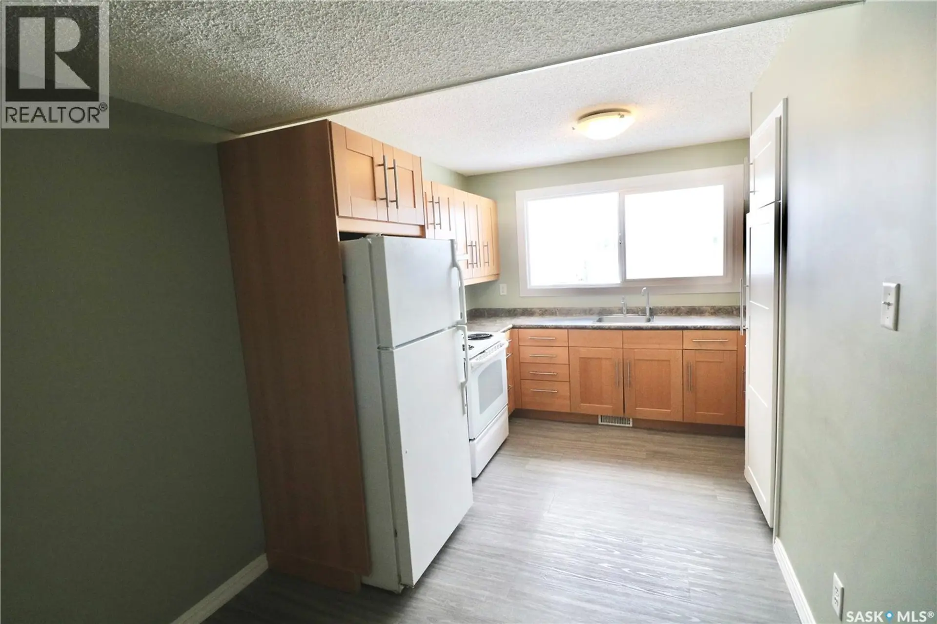 #35 MACKENZIE WAY - Image 3