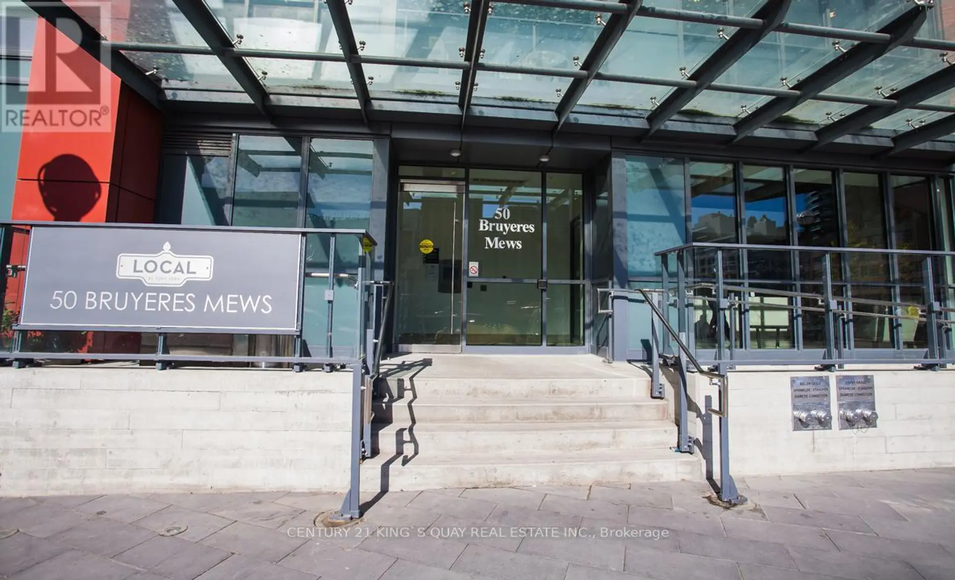 #1613 50 BRUYERES MEWS - Image 2