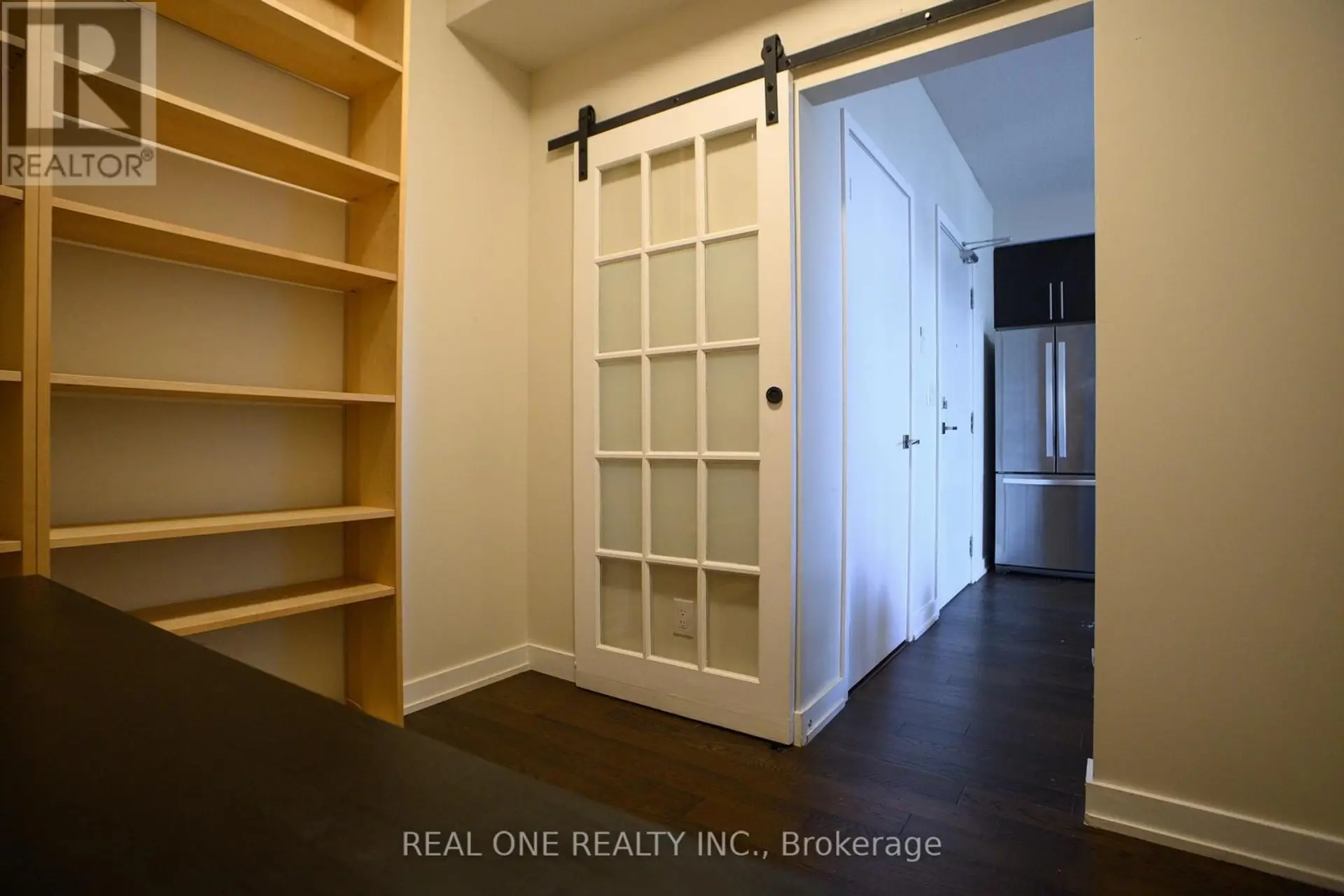 #1410 510 CURRAN PLACE - Image 12