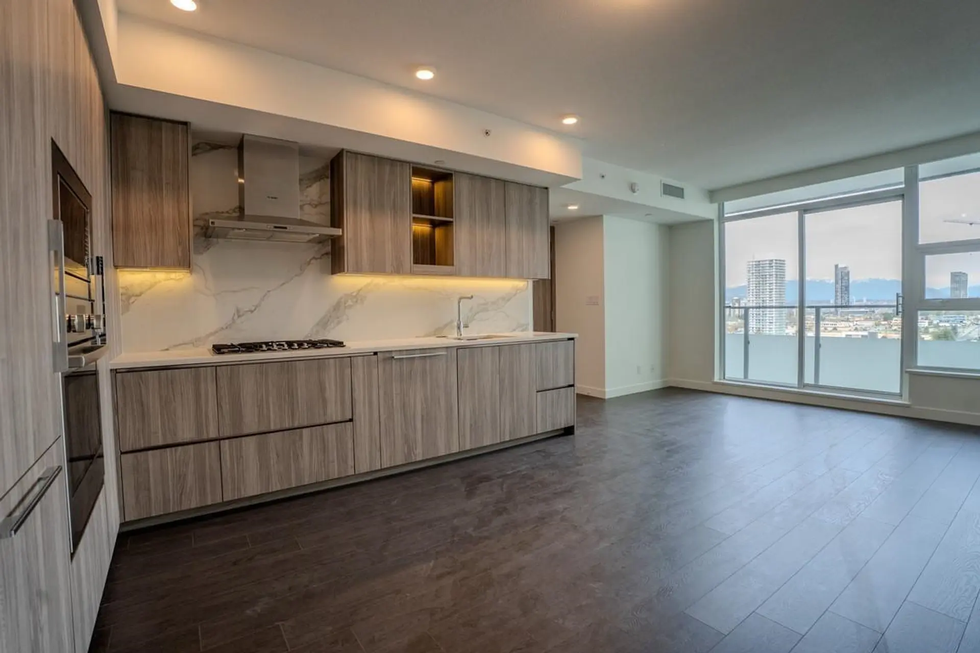 #2509 13768 100 Avenue - Image 2