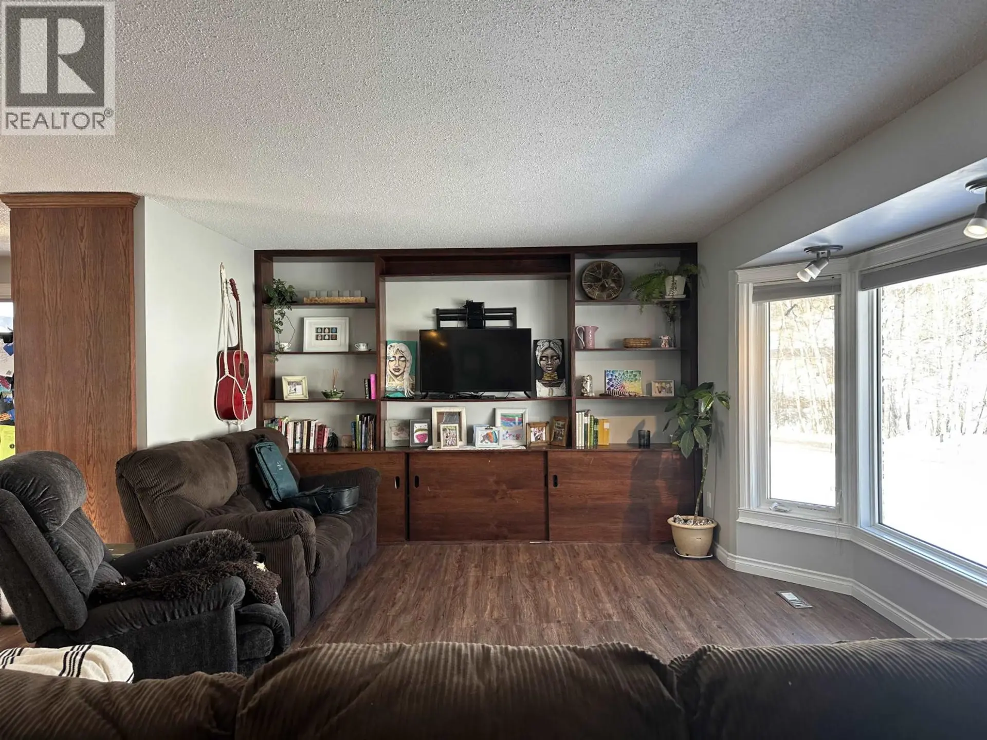 9405 RIVER DRIVE - Image 3