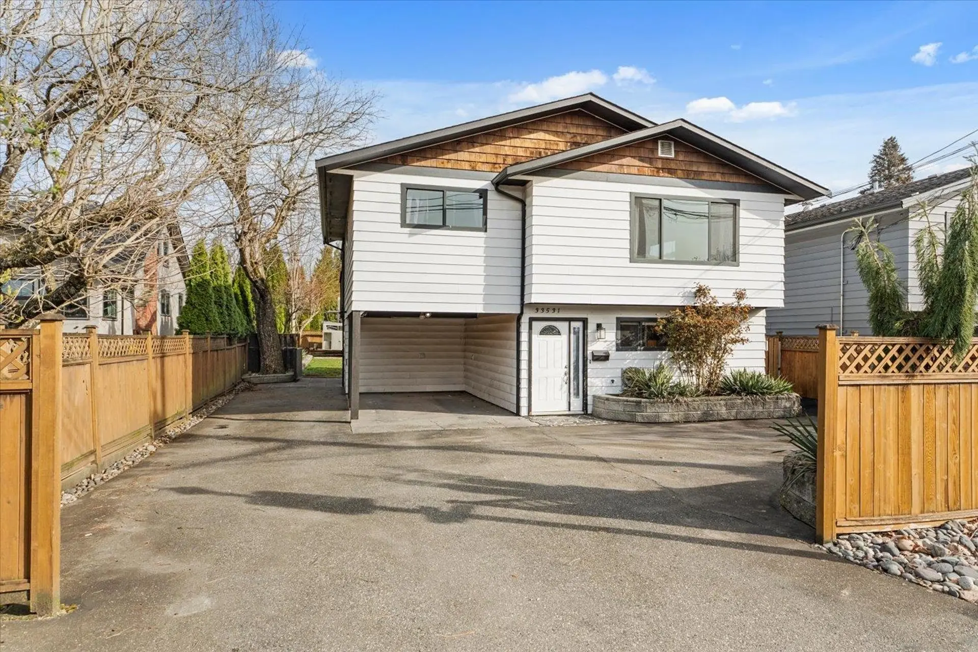 Property at 33531 7th Avenue, Mission, BC