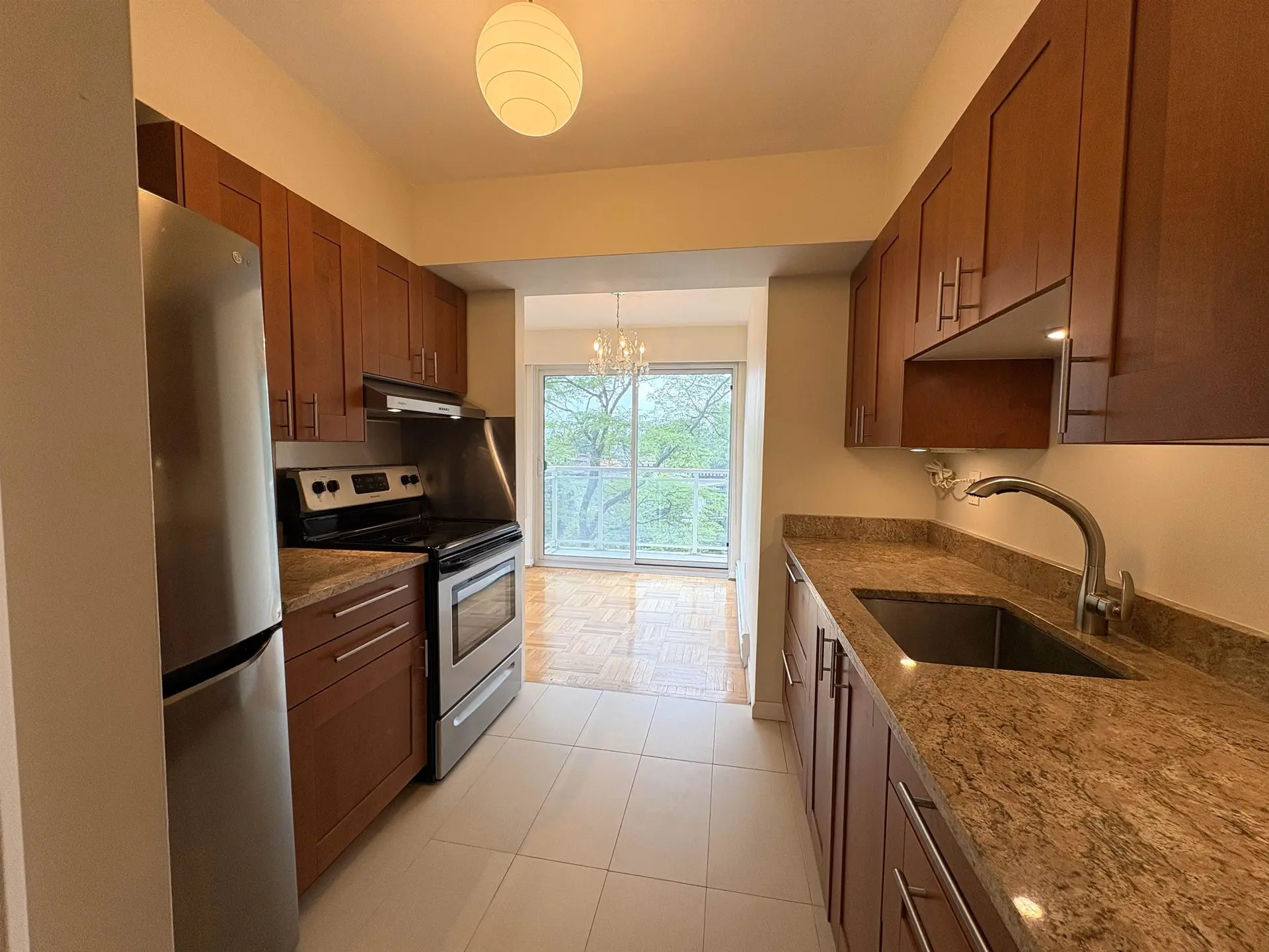 #305 6076 Tisdall Street - Image 12