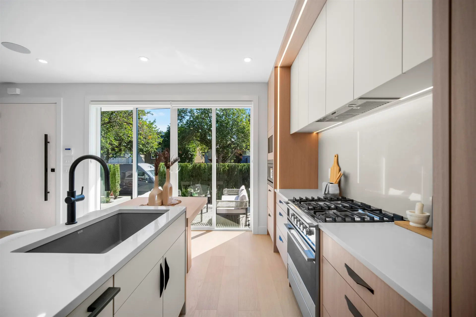 #1 5033 Prince Albert Street - Image 5
