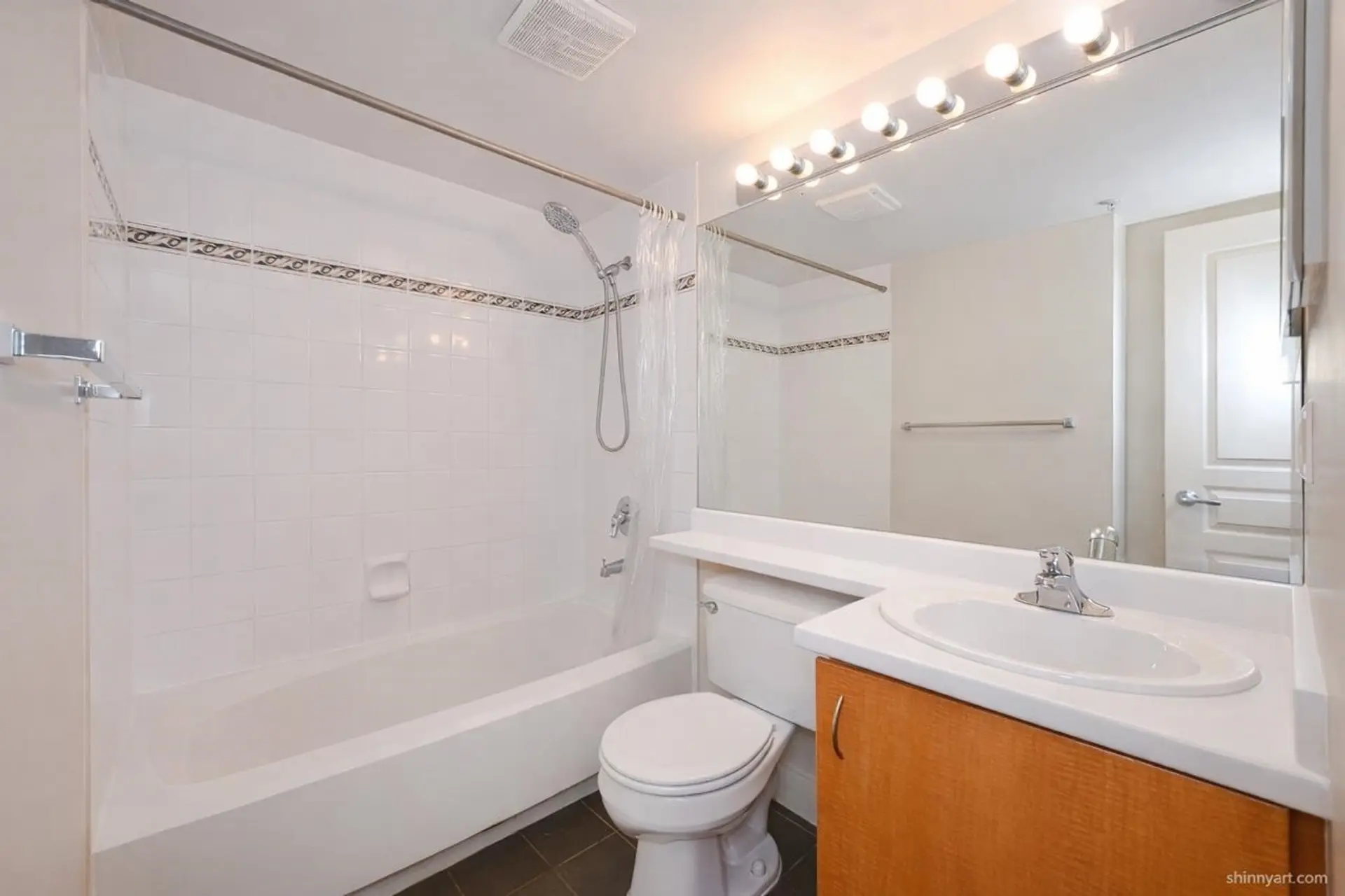 #1902 5288 Melbourne Street - Image 6