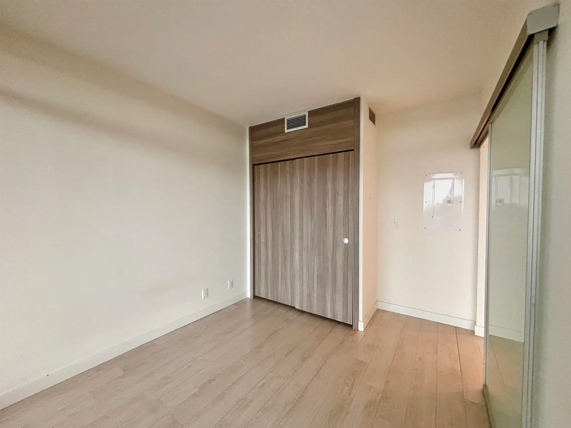 #2701 4890 Lougheed Highway - Image 10
