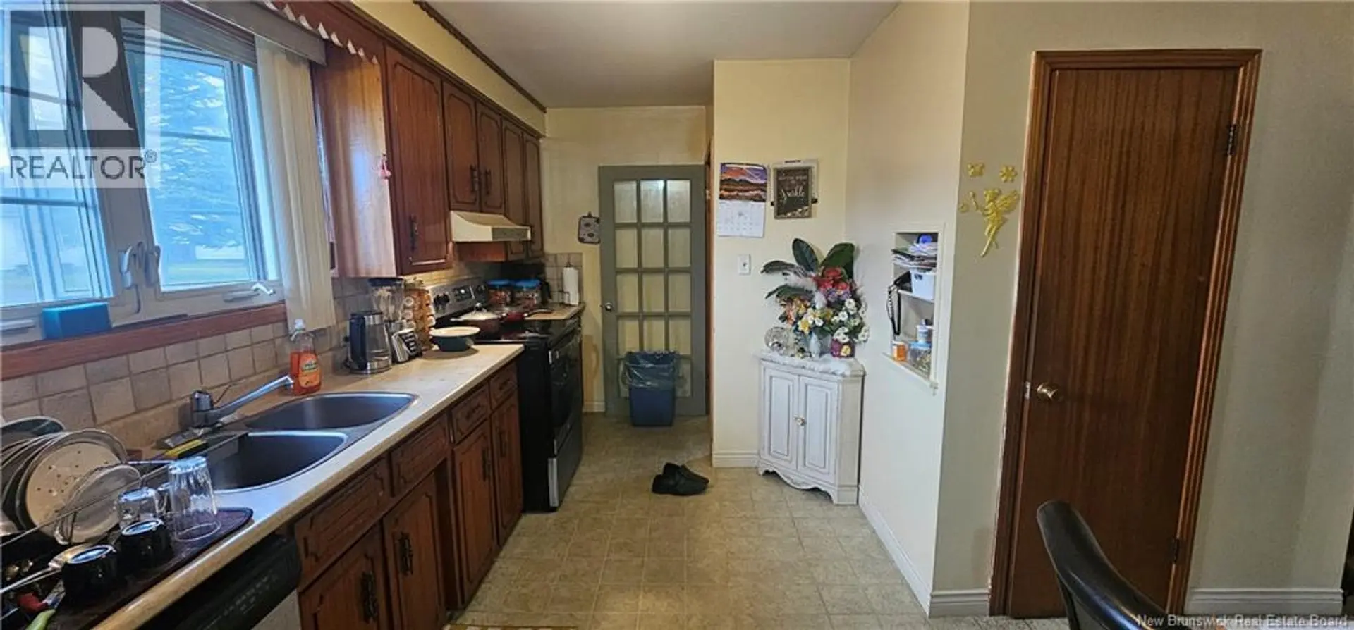 118 SPRUCE STREET - Image 2