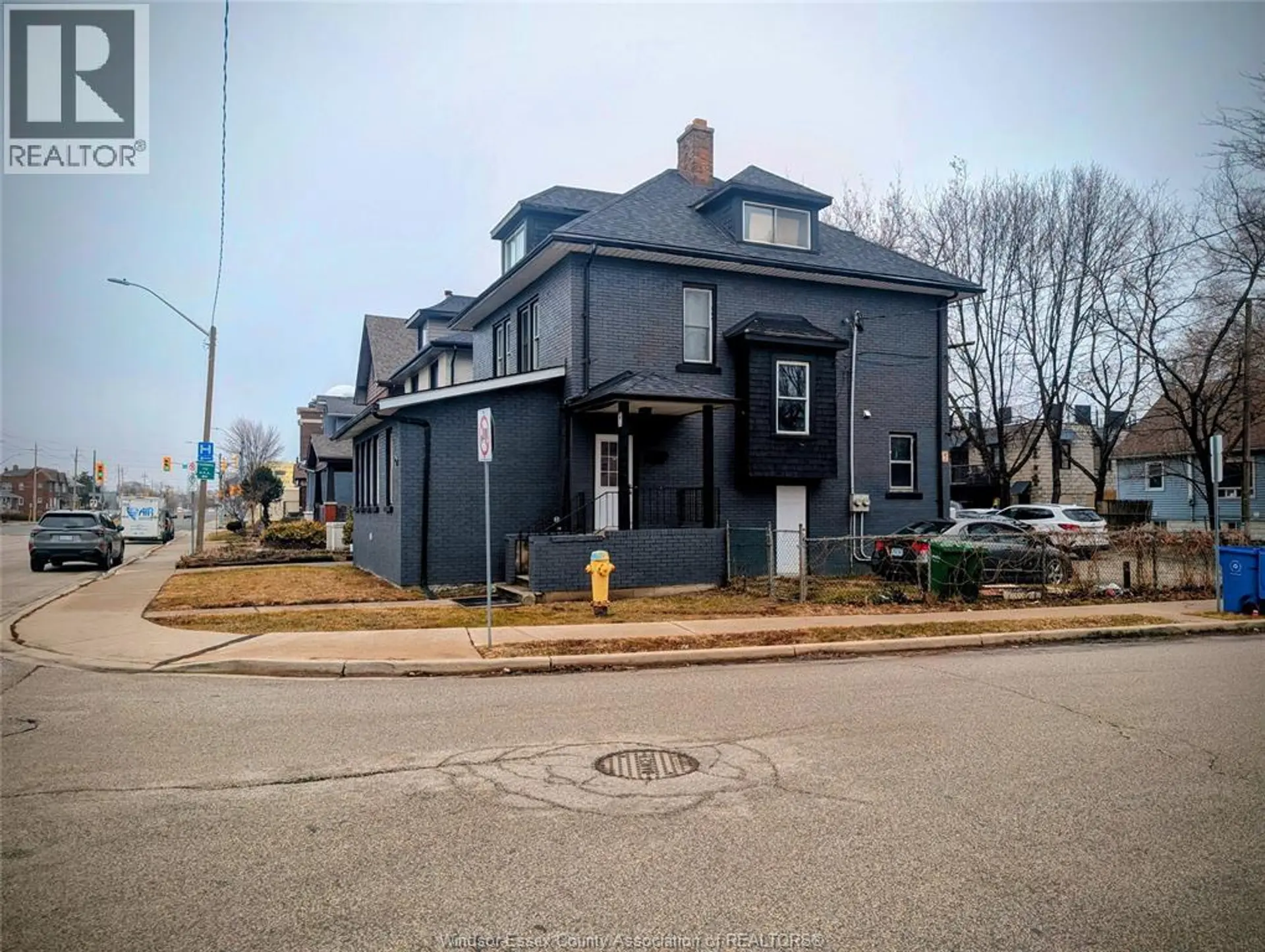 61 GILES BOULEVARD EAST - Image 2