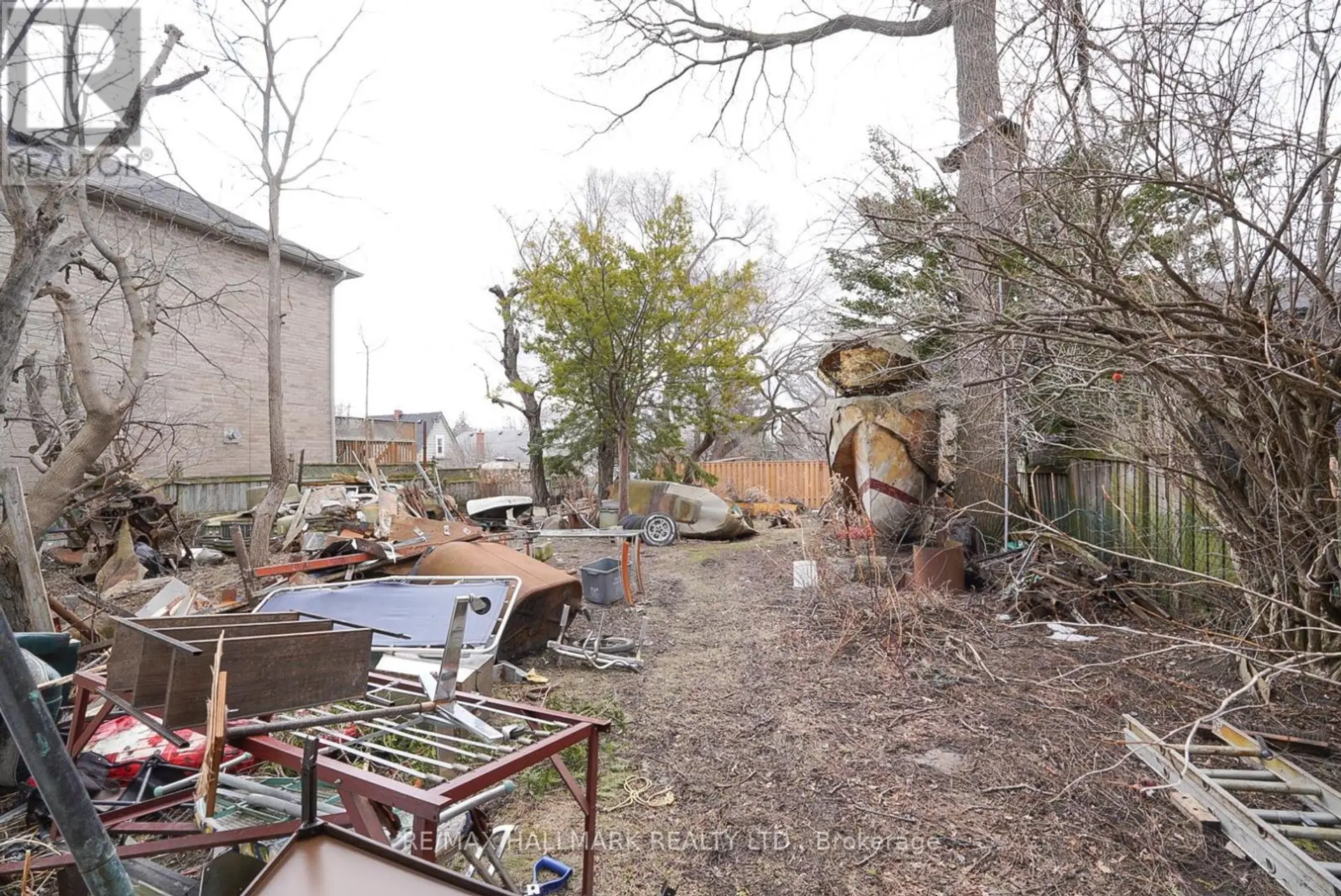 63 HIGHVIEW AVENUE - Image 16