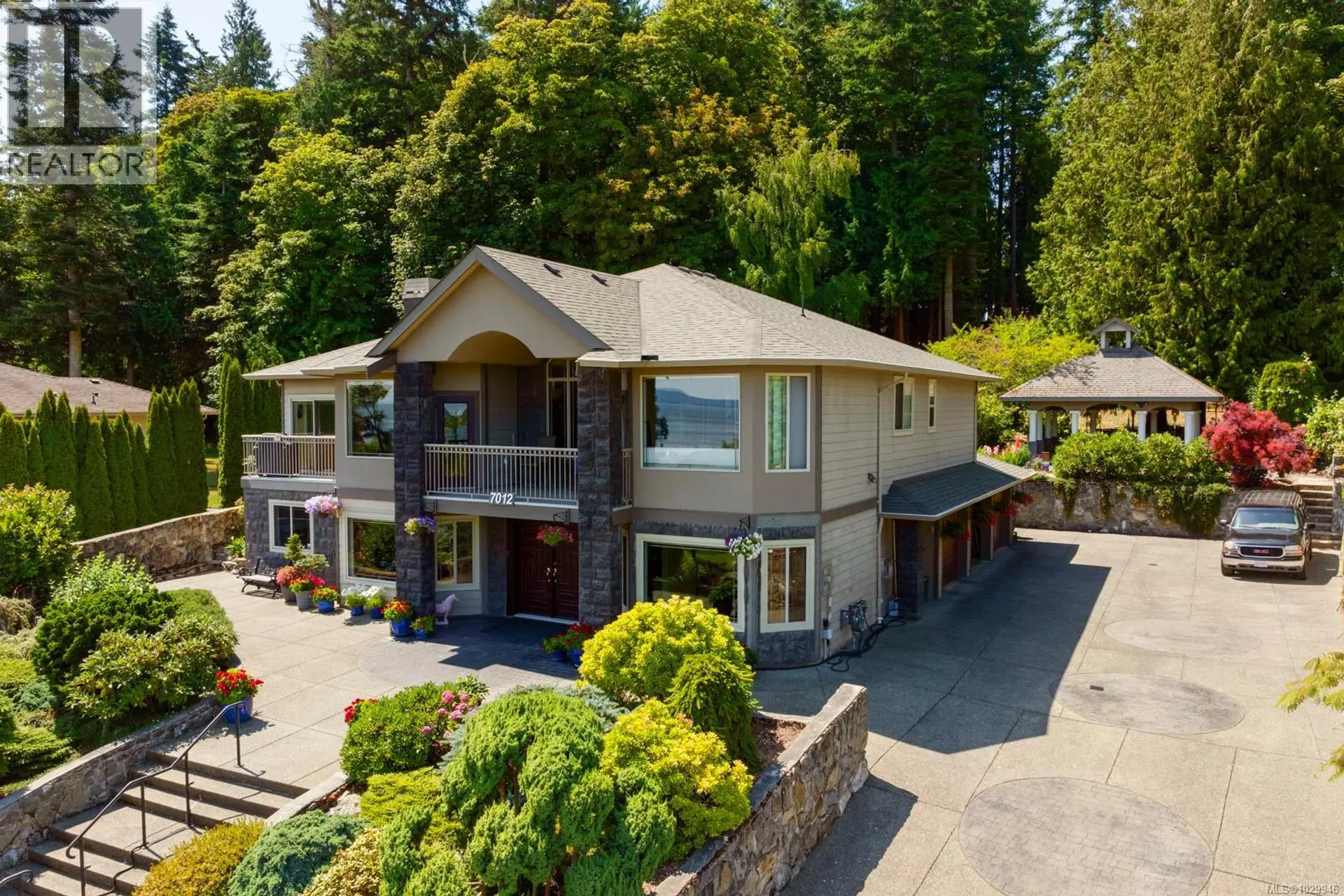 Property at 7012 Island View Pl, Central Saanich, BC