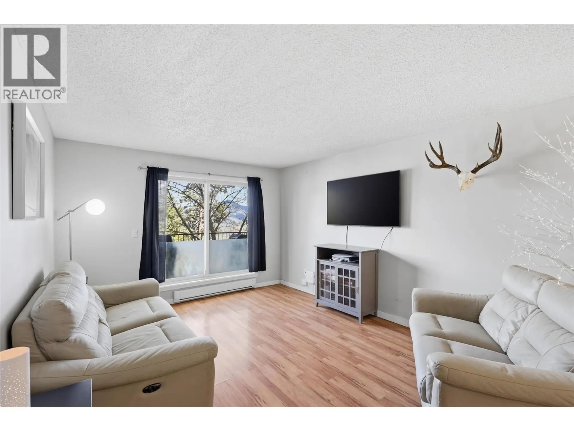 #15 1810 Summit Drive - Image 3