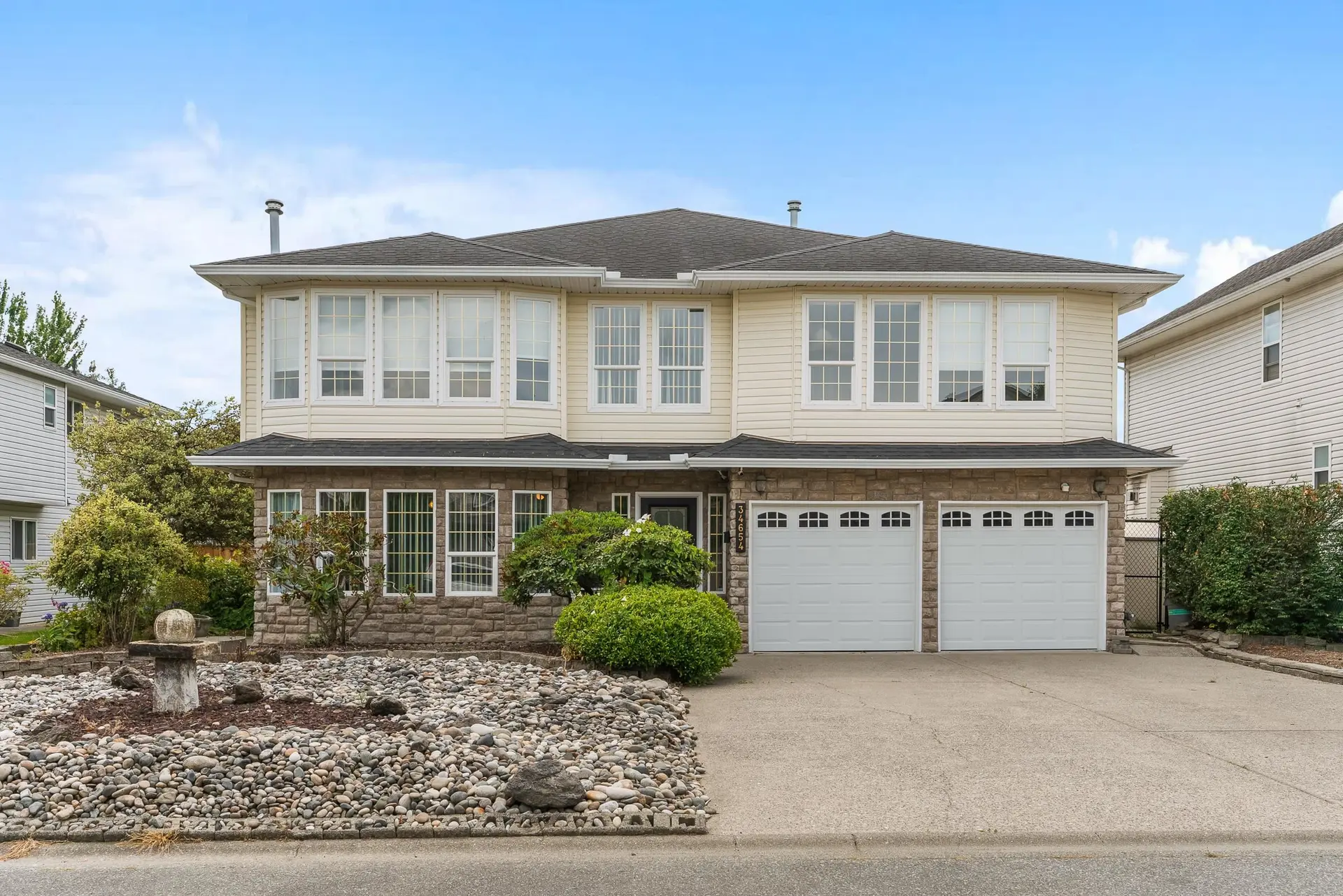 Property at 34654 7 Avenue, Abbotsford, BC