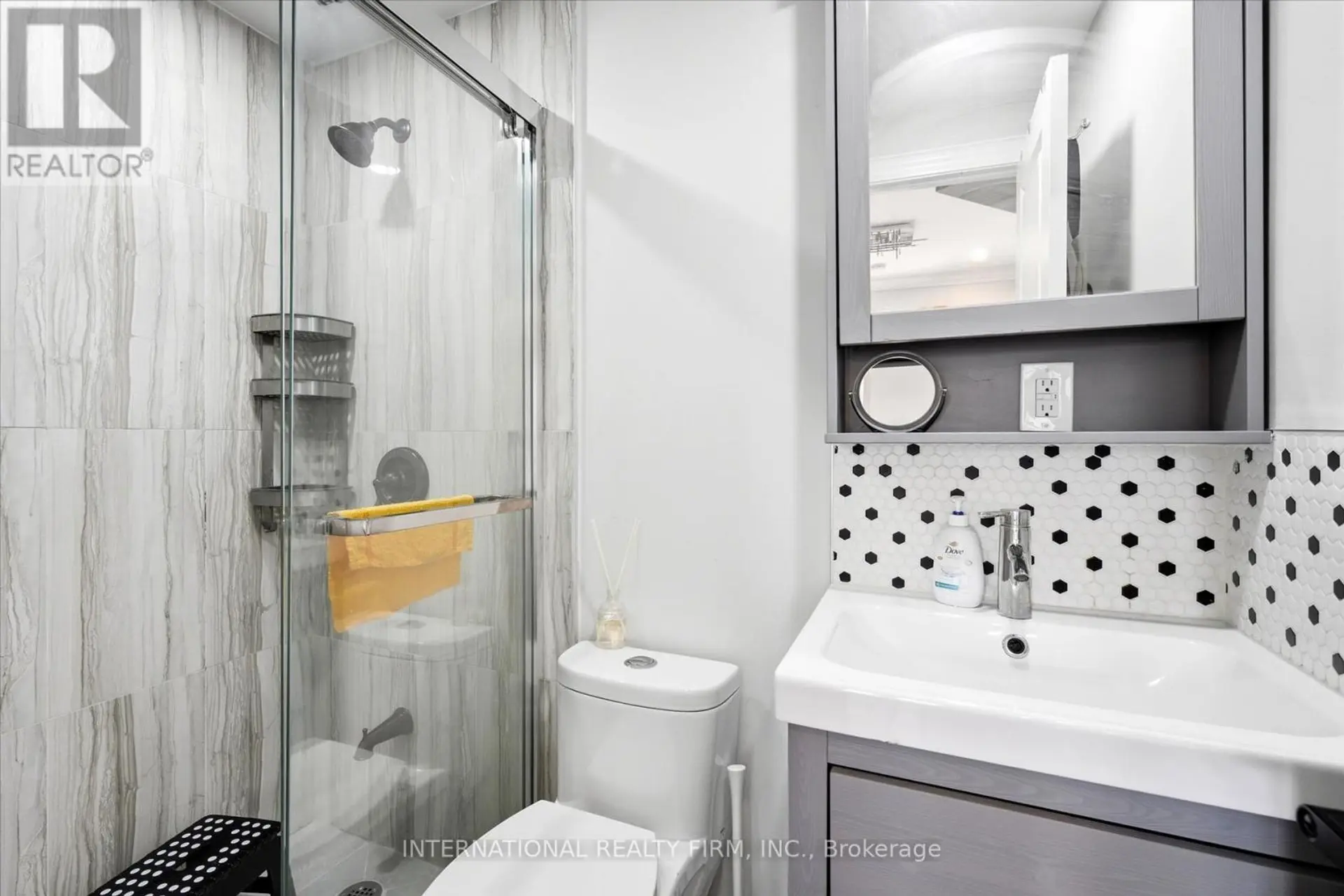 568 DELAWARE AVENUE N - Image 12