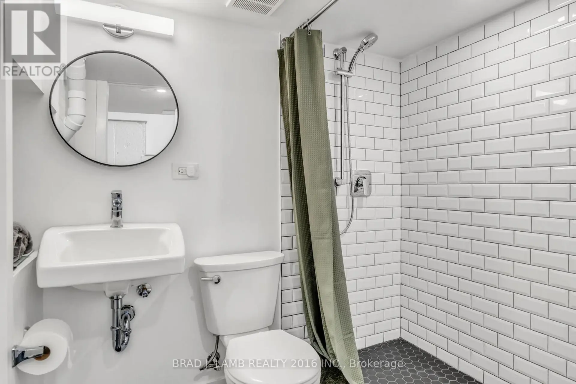 794 THE QUEENSWAY - Image 11