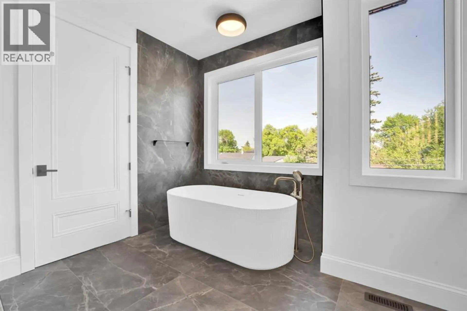 1605 9 STREET NW - Image 16