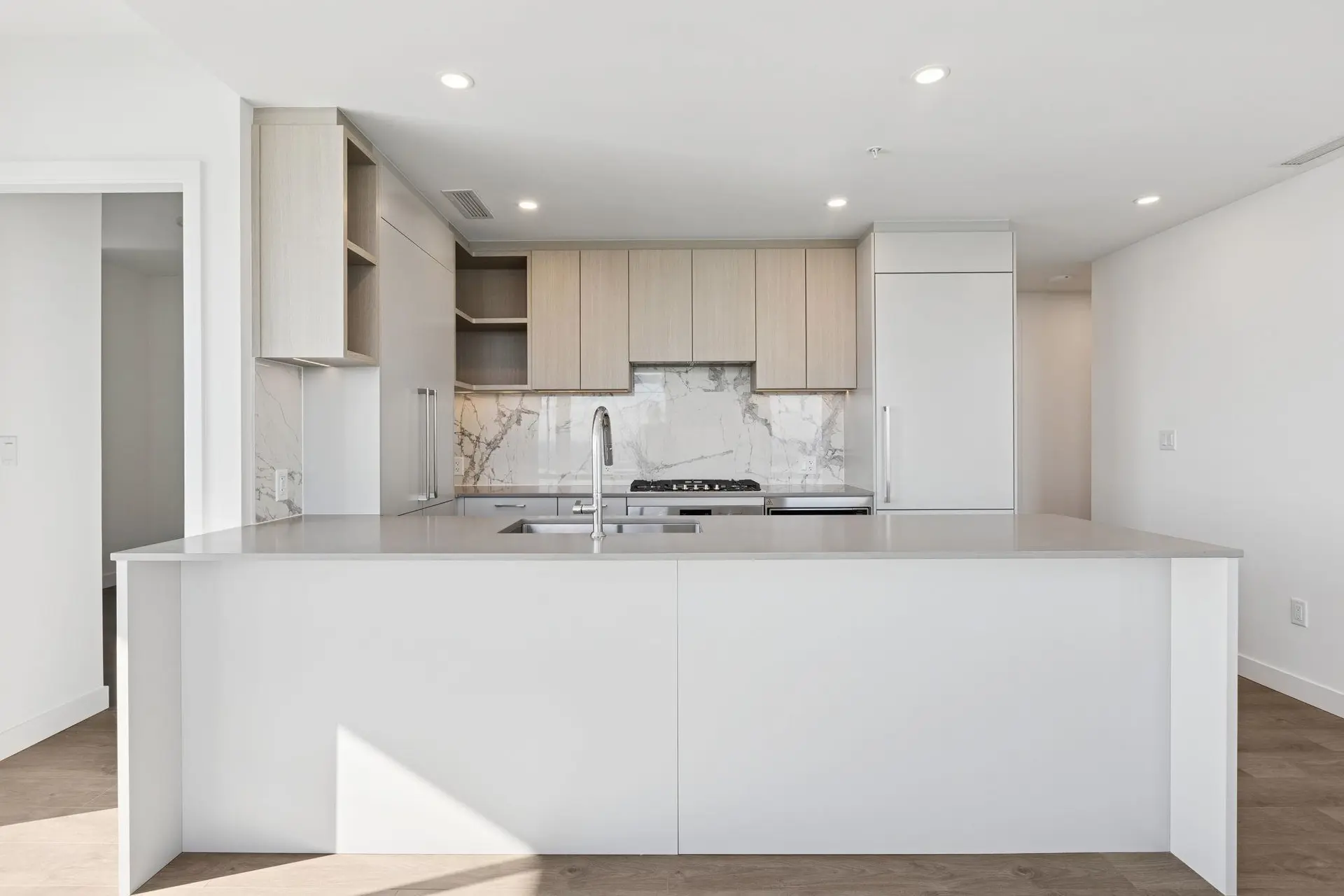 #401 6468 Willingdon Avenue - Image 5