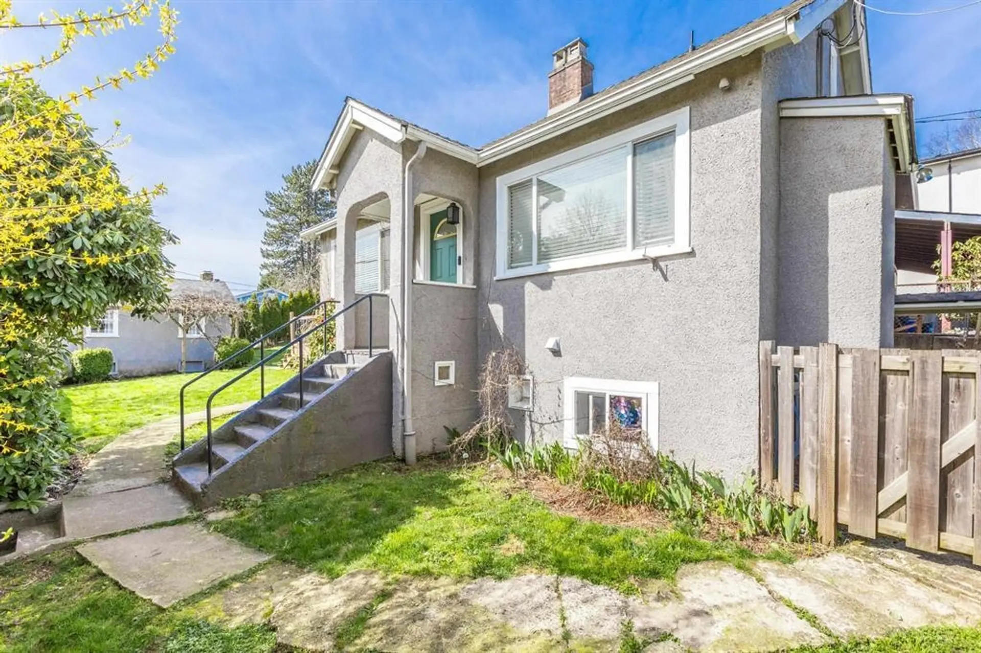 Property at 33479 5 Avenue, Mission, BC