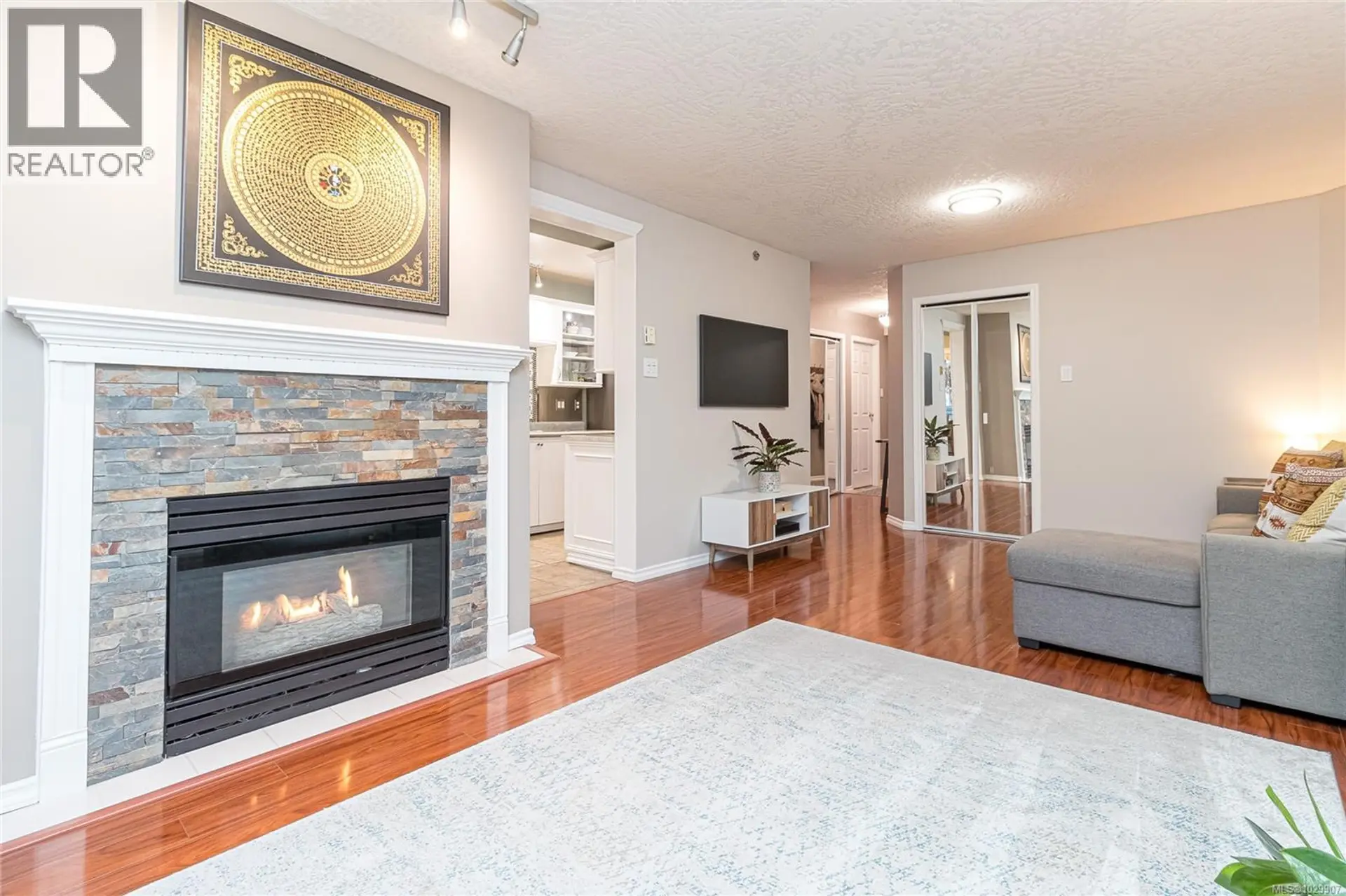 Property at #112 545 Manchester Rd, Victoria, BC