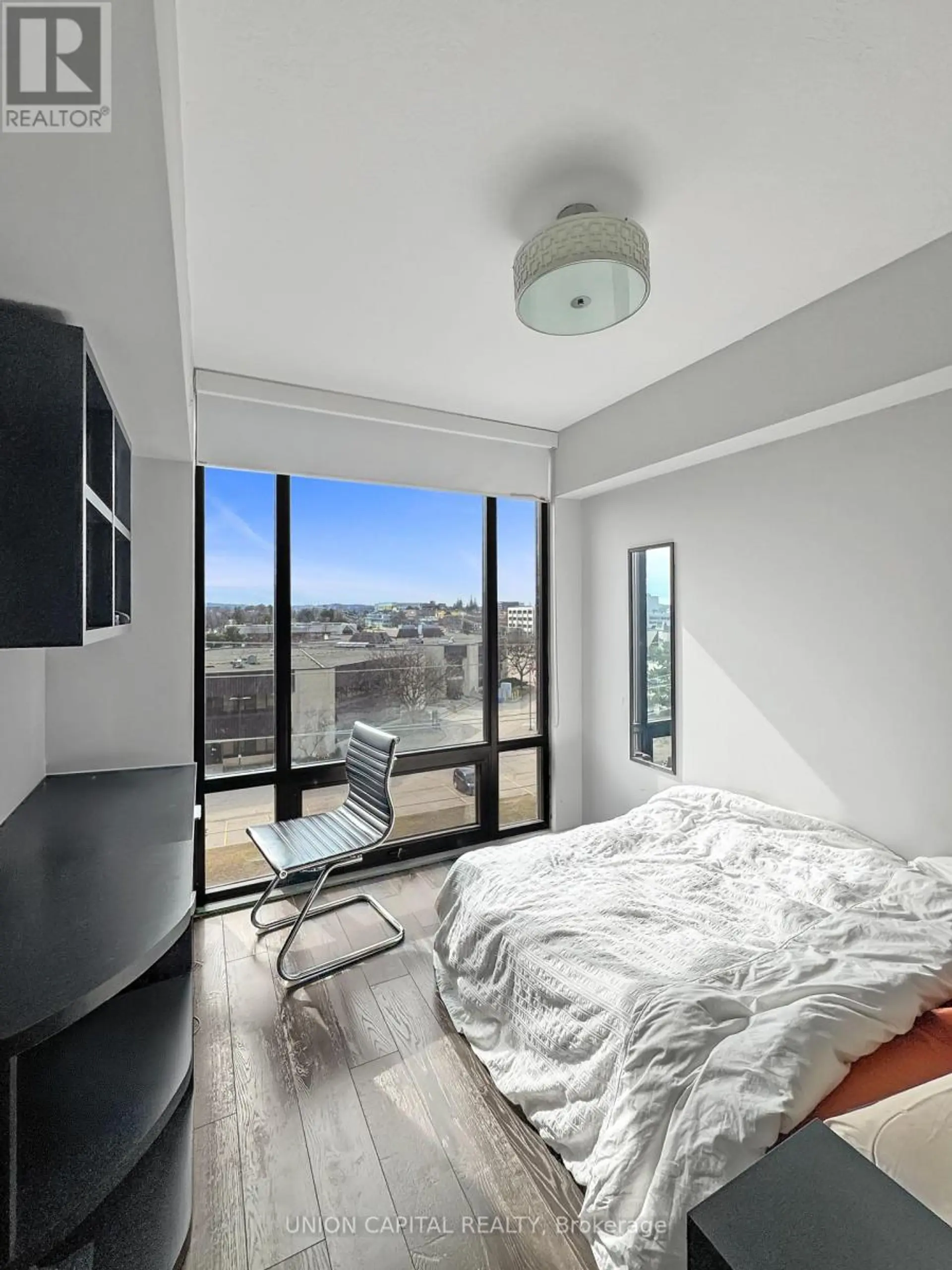 #CP618 330 PHILLIP STREET - Image 3