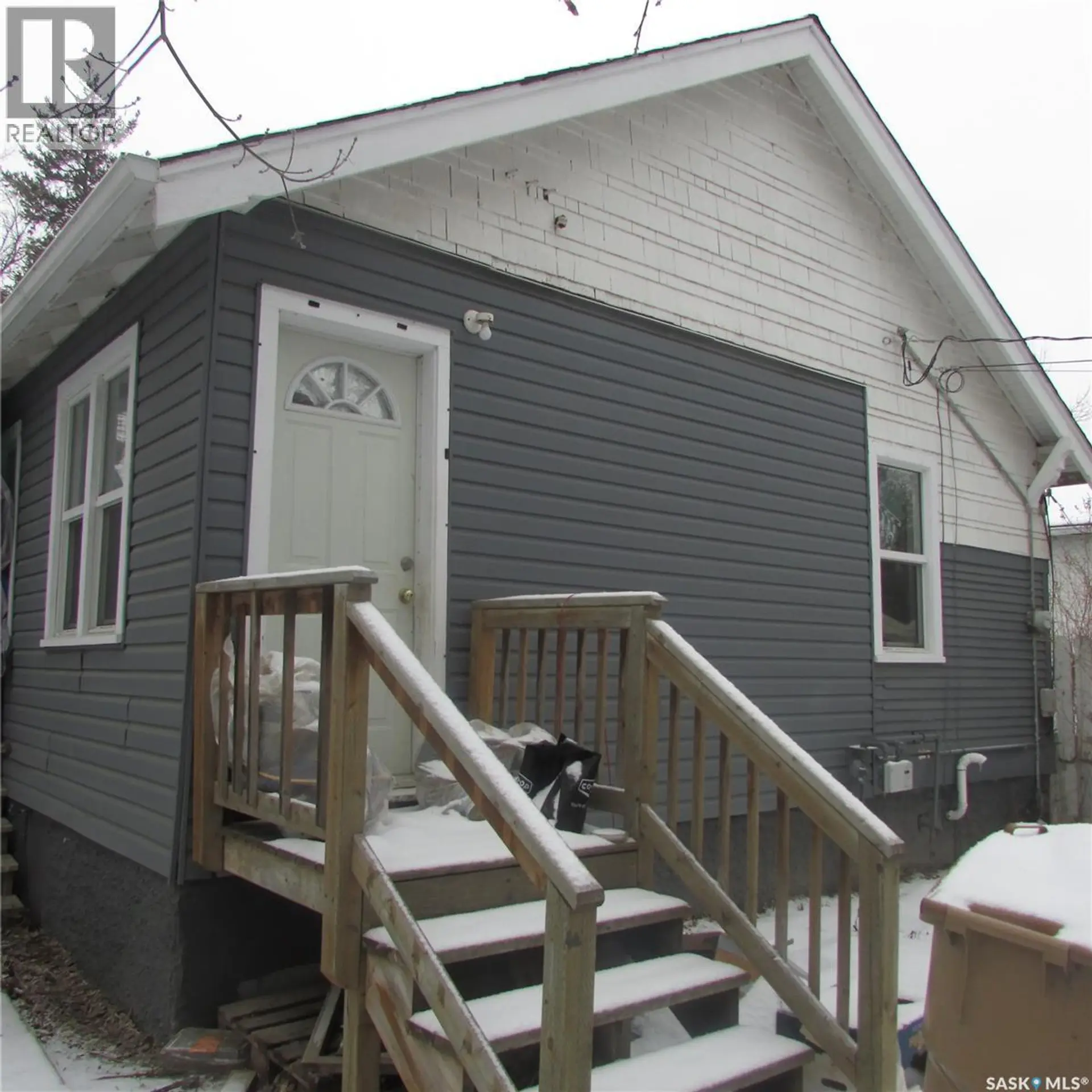 1437 ELPHINSTONE STREET - Image 2
