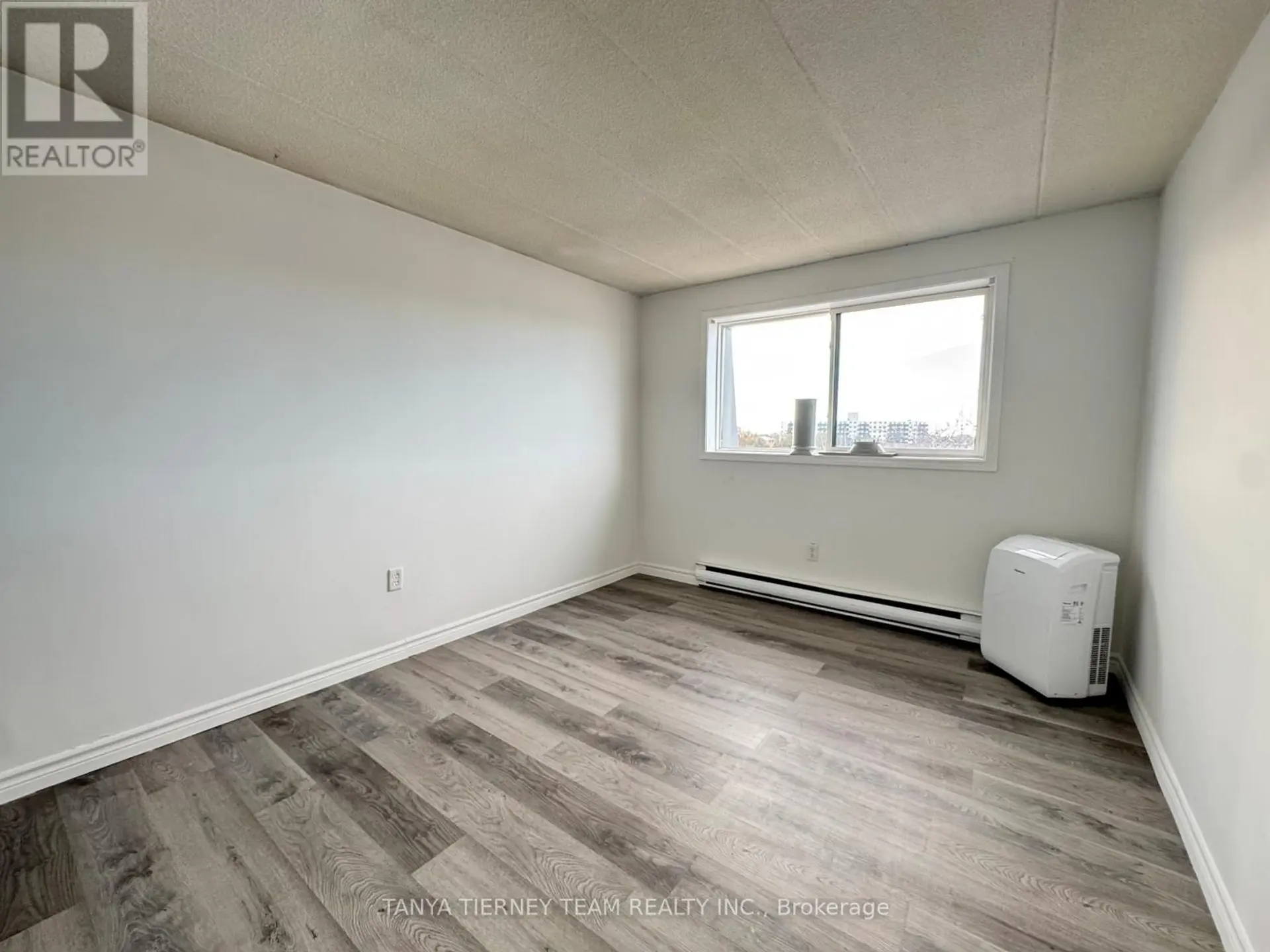 #48 43 TAUNTON ROAD - Image 10