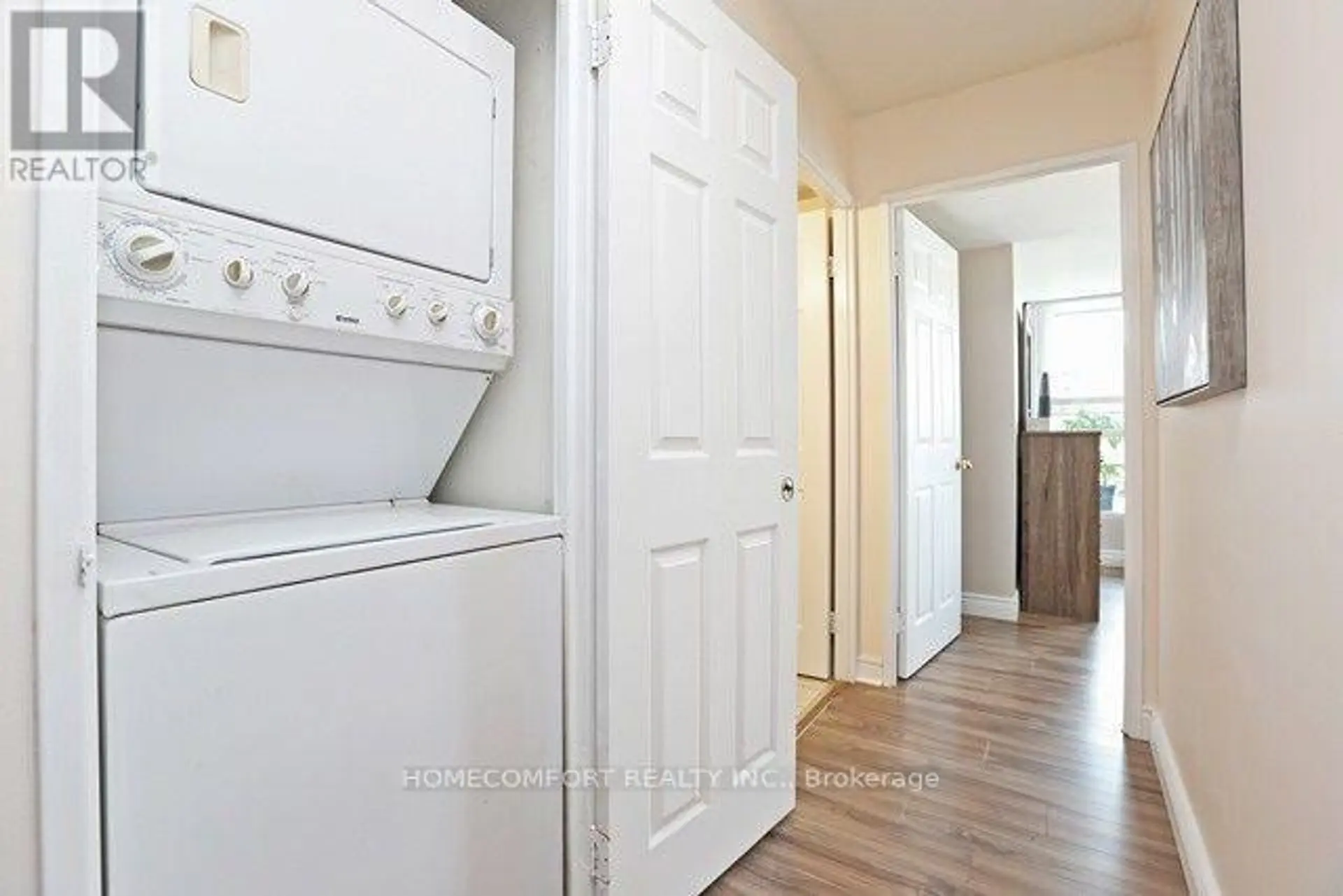 #312 18 PARKVIEW AVENUE - Image 14