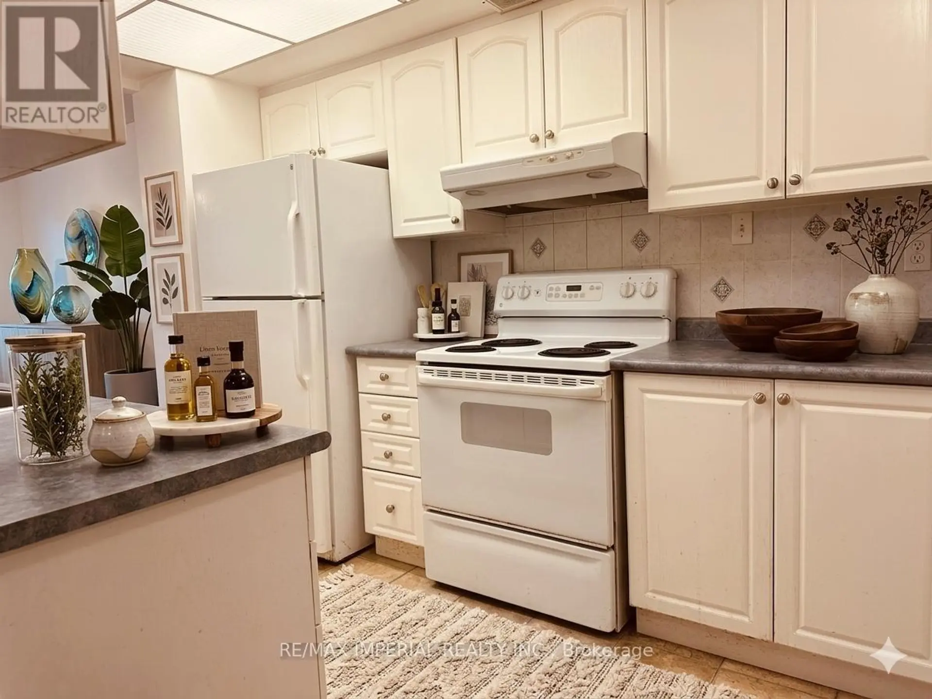 #305 3151 BRIDLETOWNE CIRCLE - Image 5