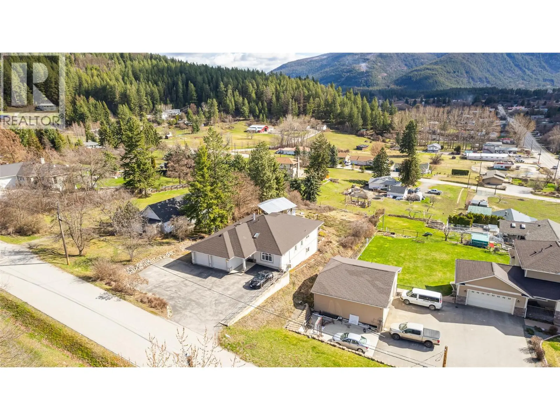 Property at 104 26TH Avenue N, Erickson, BC