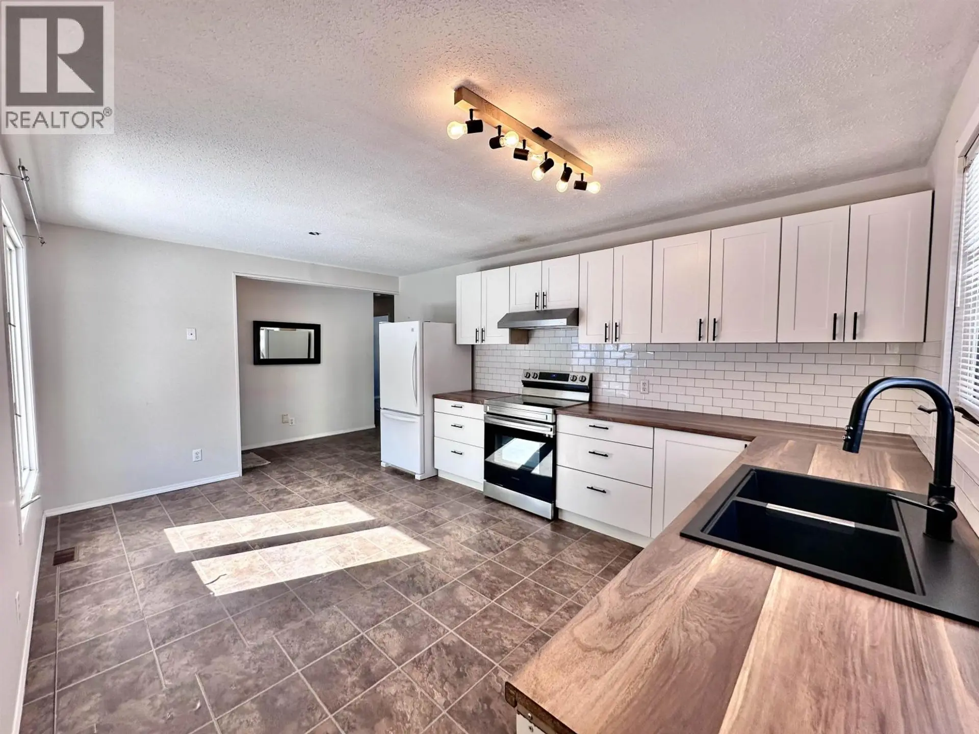 1155 14TH AVENUE - Image 2